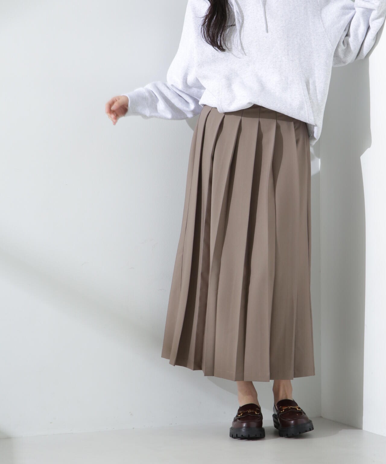 フロントプリーツスカート