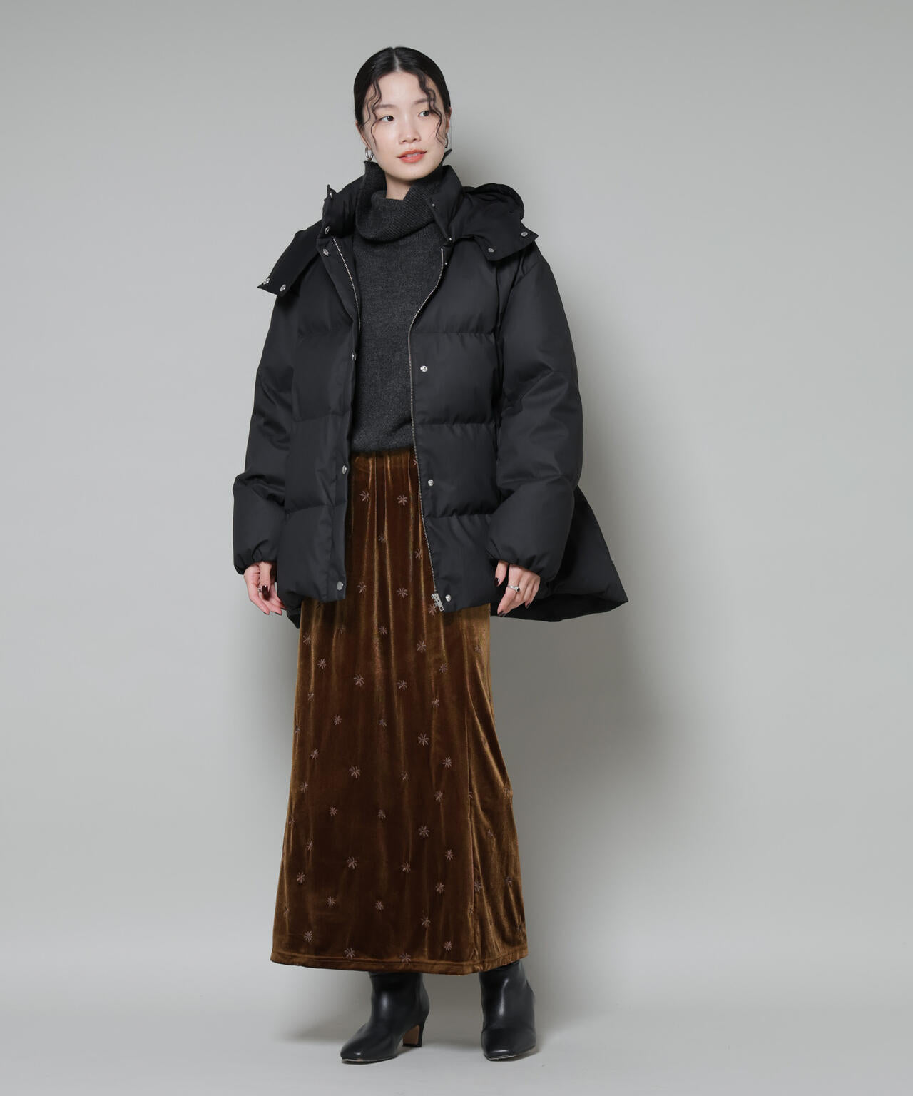 Aラインミドルダウンコート