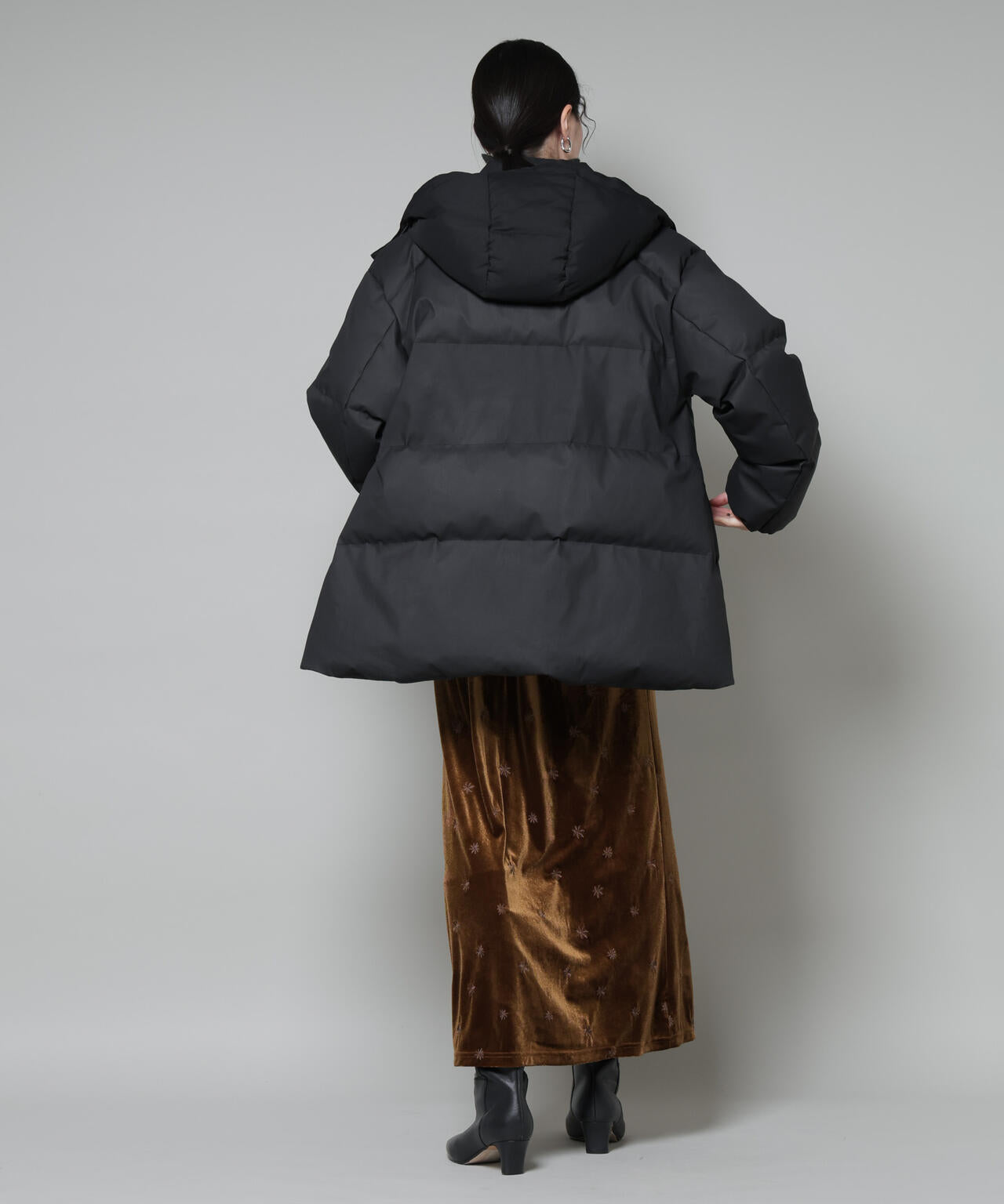 Aラインミドルダウンコート