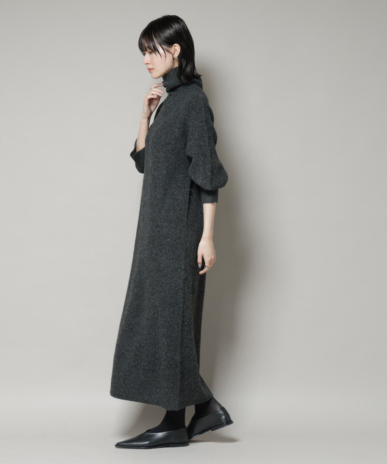 エアリーヤーン畦編タートルニットマキシワンピース | NANO universe