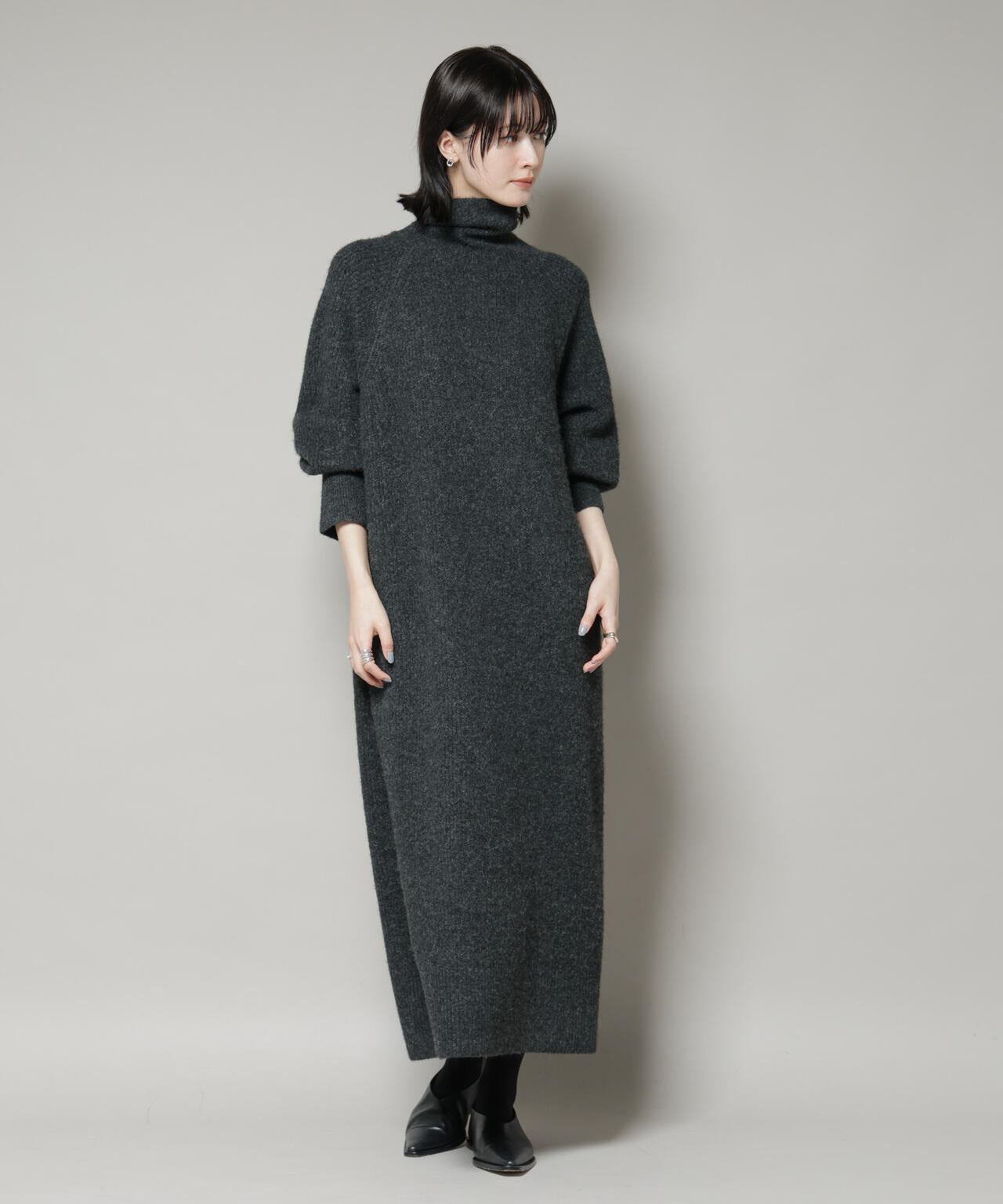 エアリーヤーン畦編タートルニットマキシワンピース | NANO universe