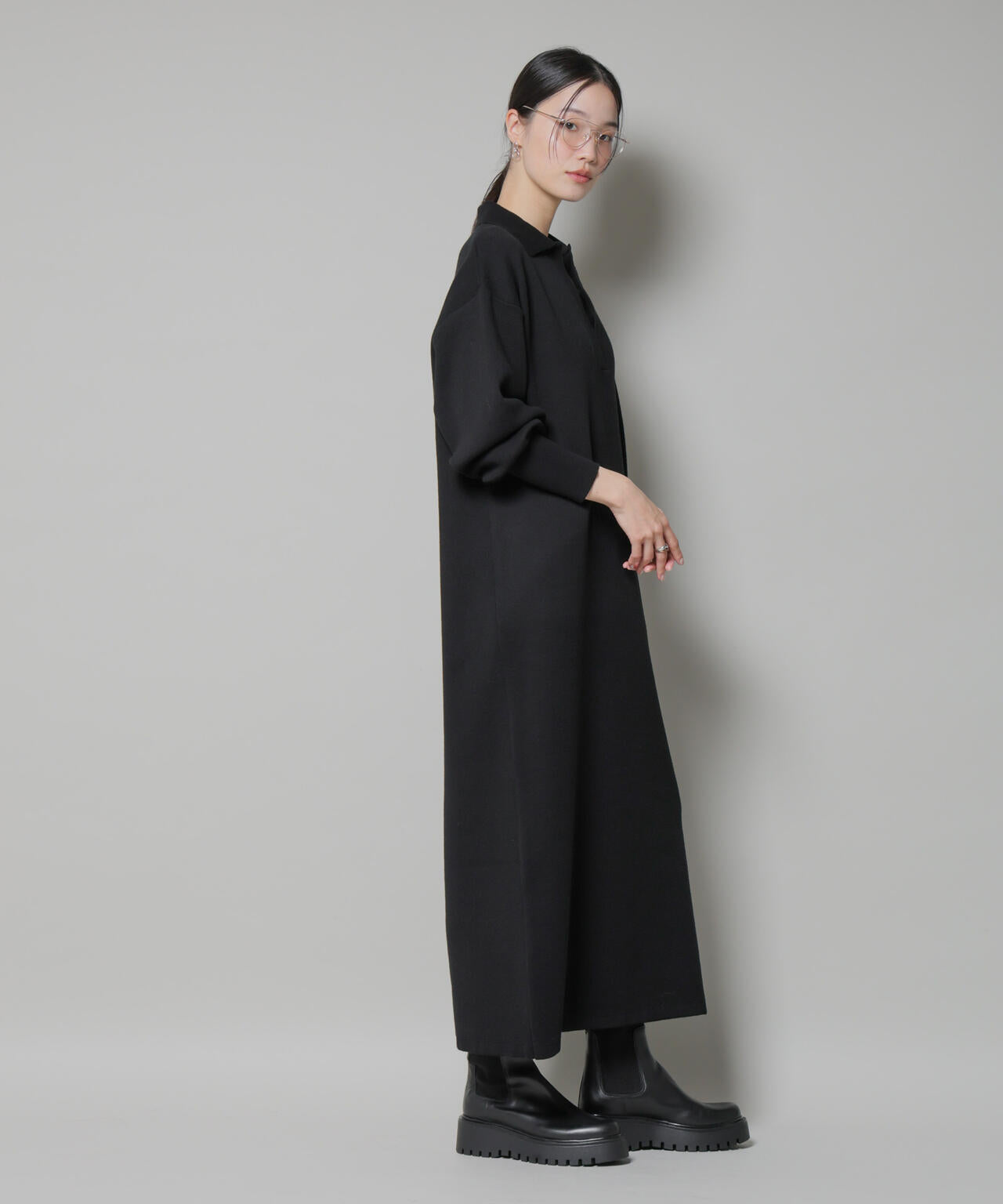 スウェットライク衿付きスキッパーニットワンピース | NANO universe