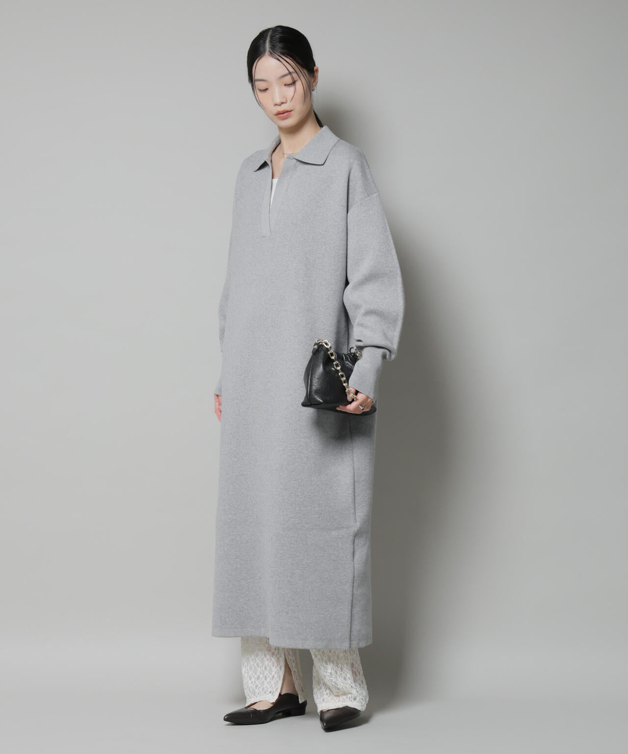 スウェットライク衿付きスキッパーニットワンピース