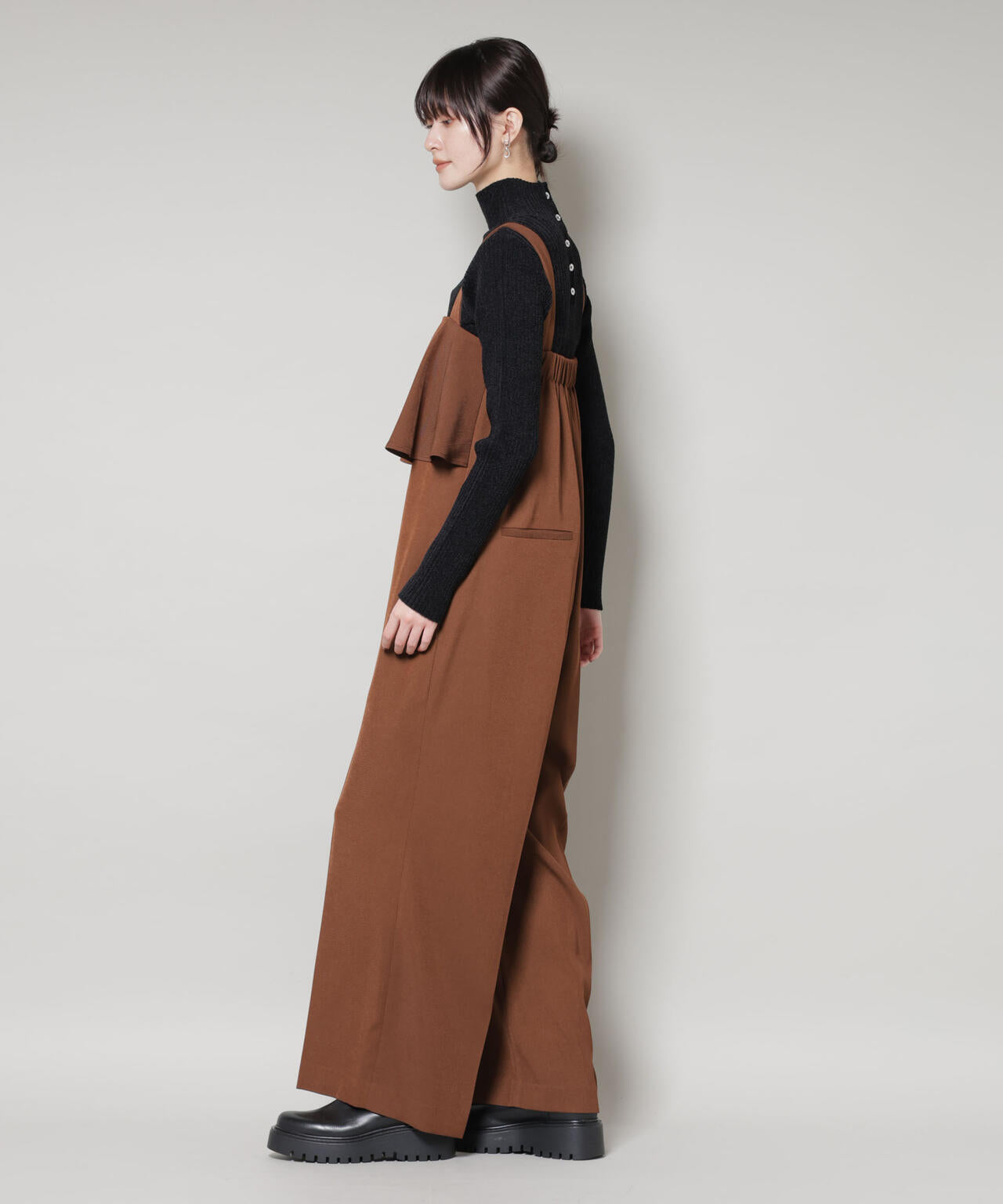 フロントフリルサロペットパンツ