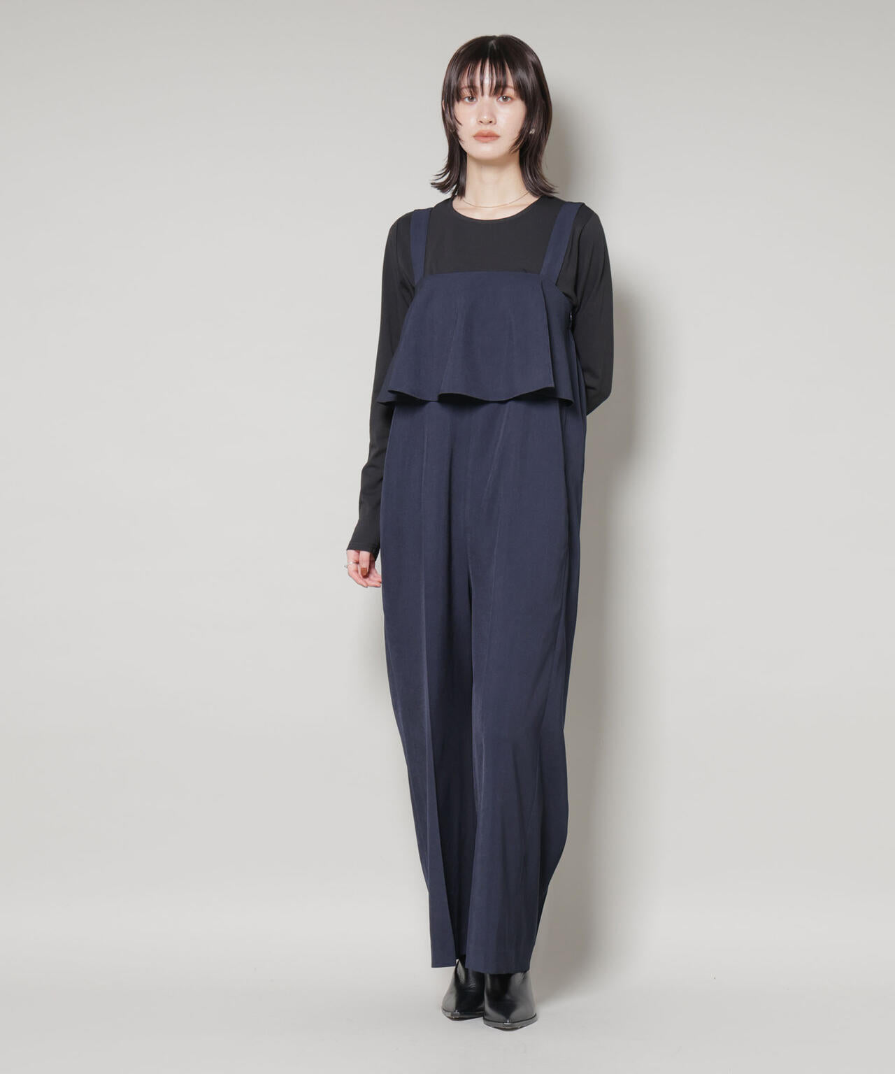 フロントフリルサロペットパンツ