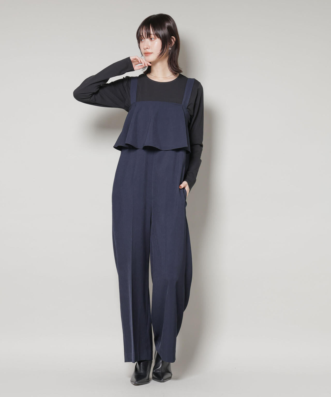 フロントフリルサロペットパンツ