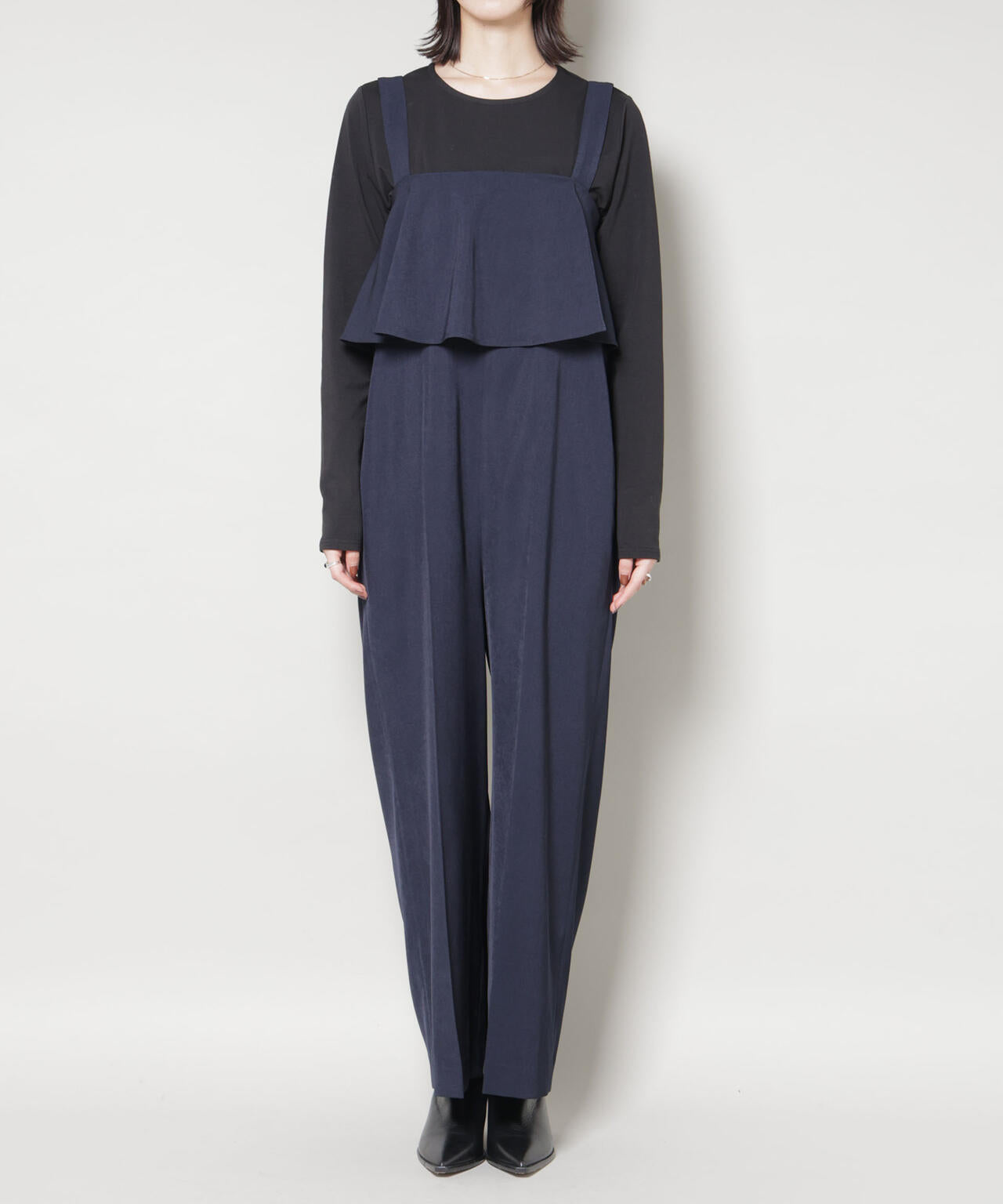 フロントフリルサロペットパンツ