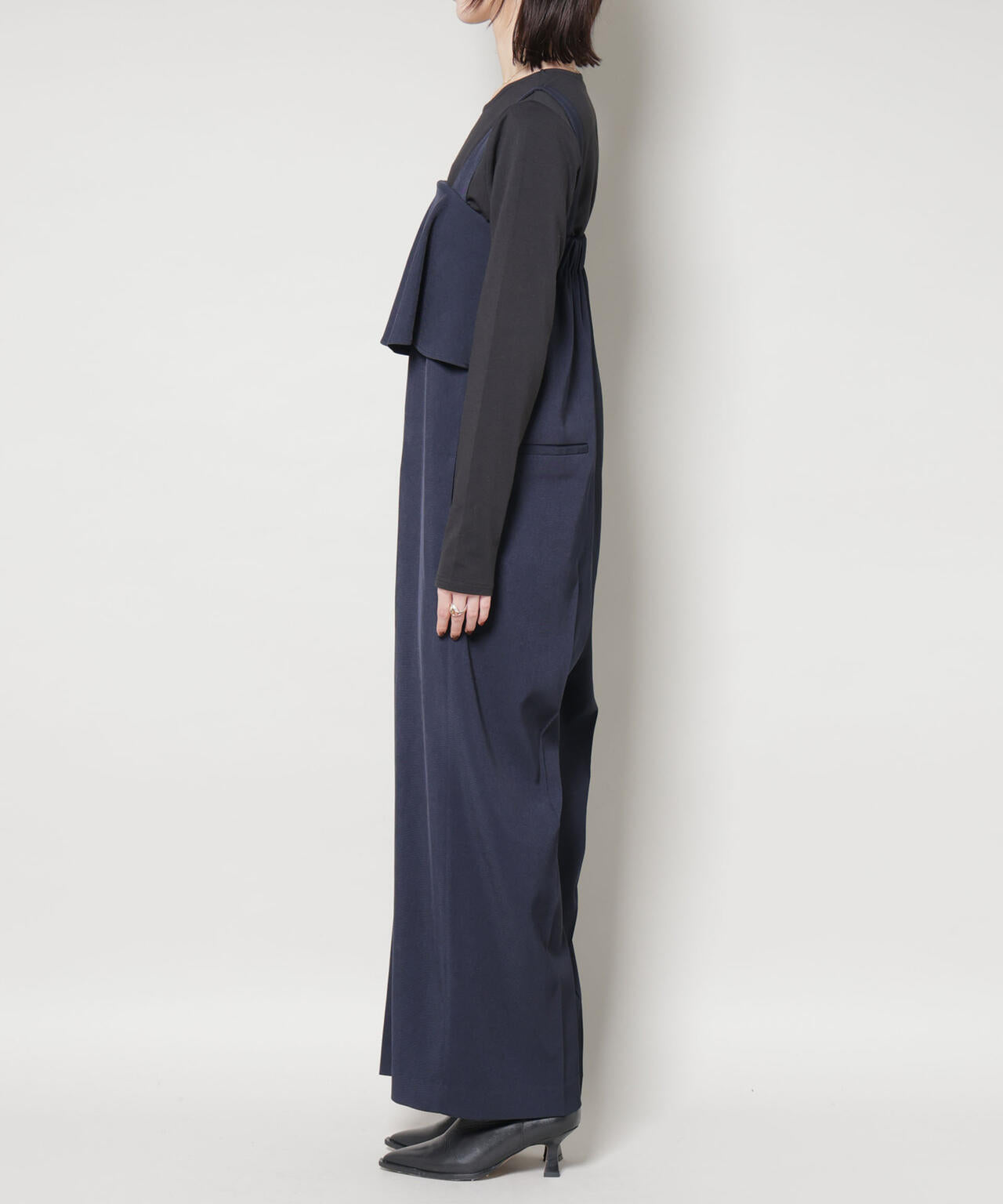 フロントフリルサロペットパンツ