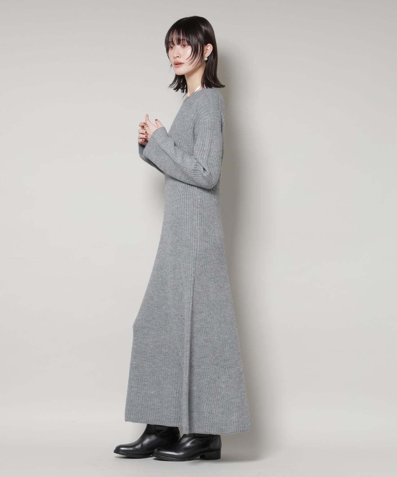 片畦フレアニットワンピース