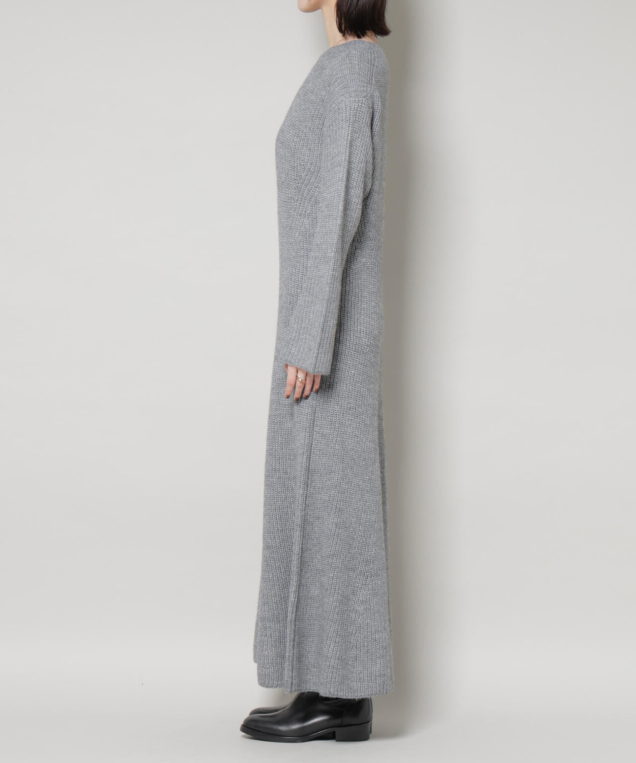 片畦フレアニットワンピース