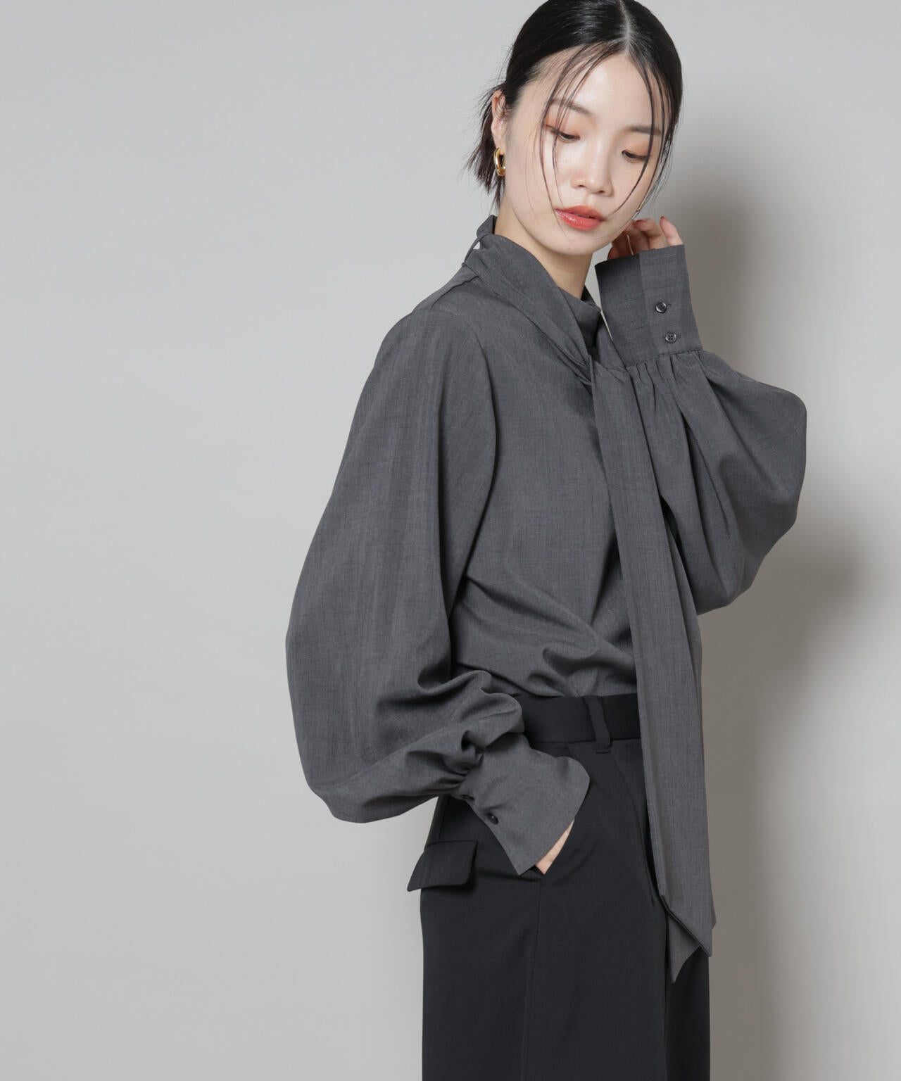 ボータイ取り外し可能2wayブラウス