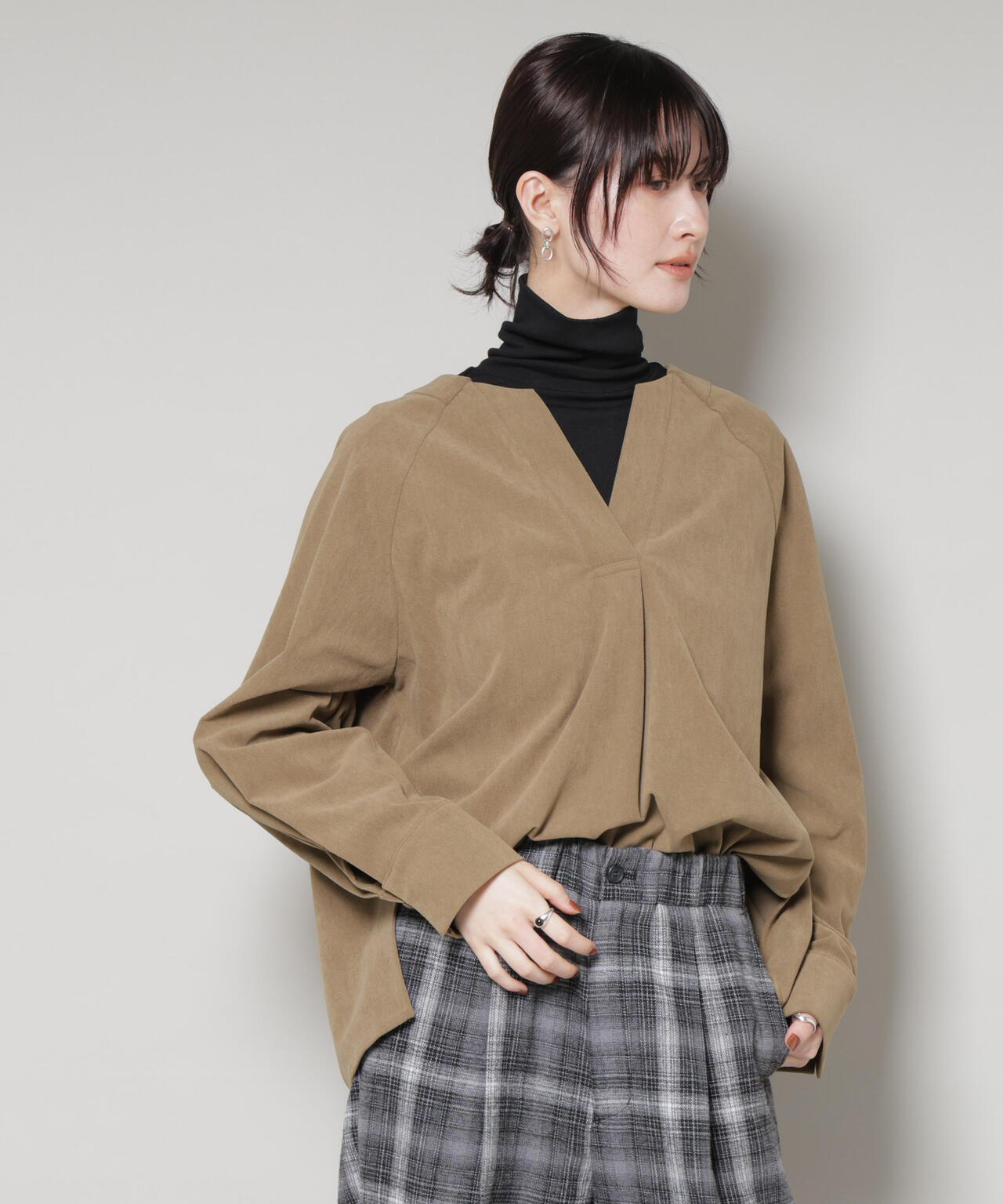 ストレッチ起毛スキッパープルオーバーブラウス(セットアップ可)