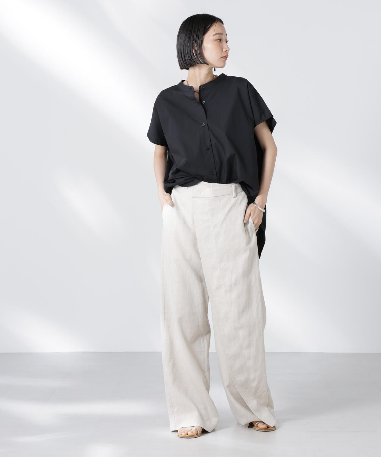 バックギャザーノースリーブブラウス