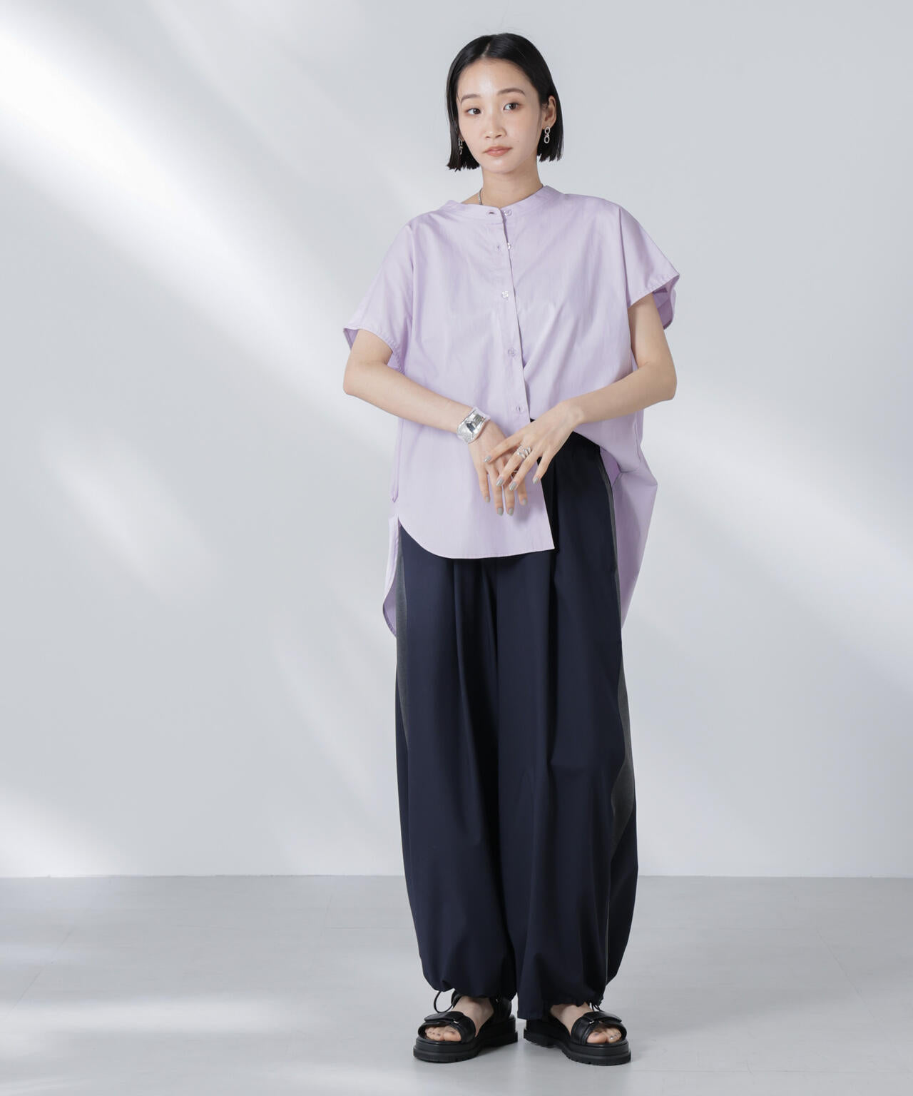 バックギャザーノースリーブブラウス