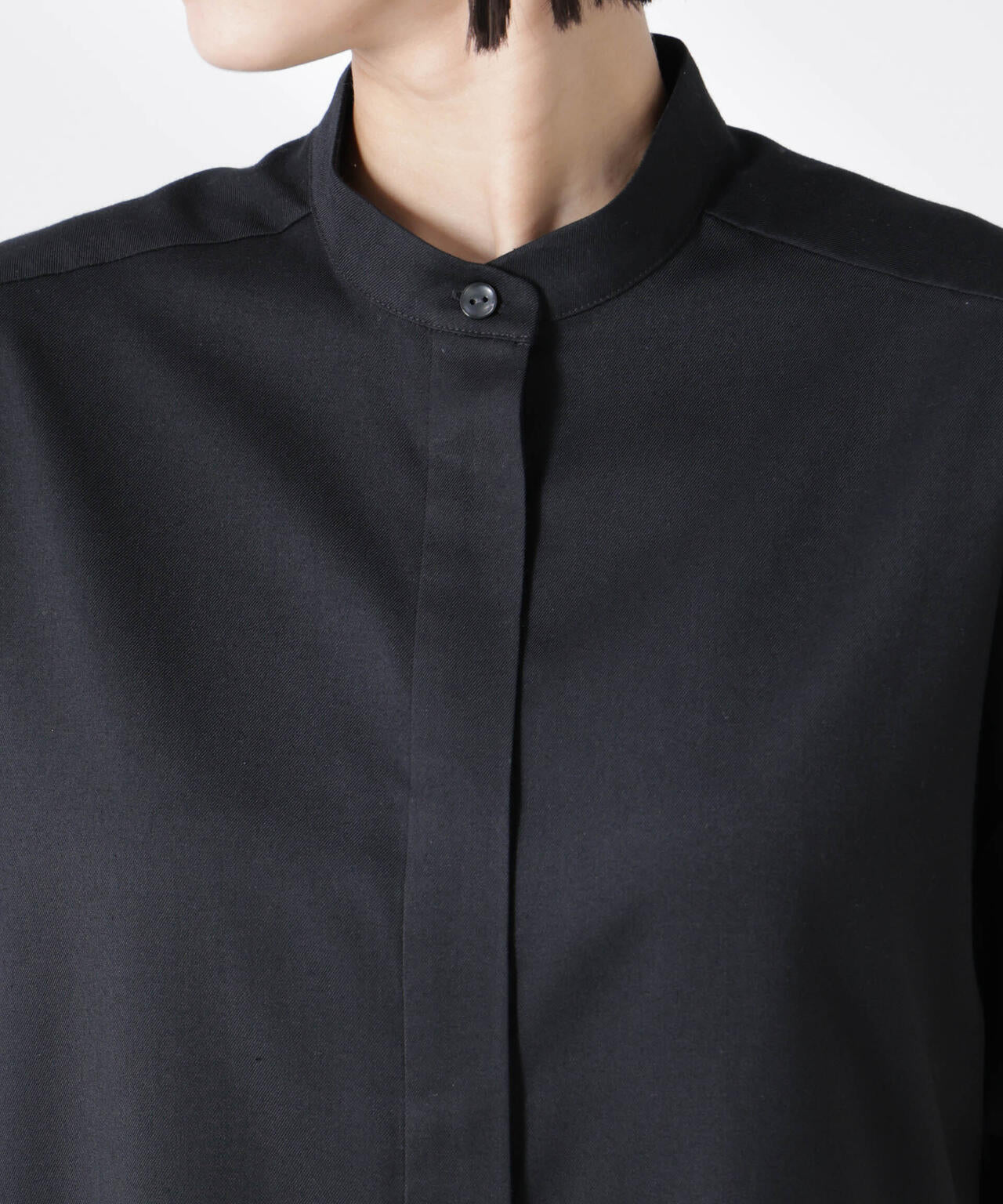 美品UNOF ウノフ　ふじあみ　バンドカラーシャツ ノーカラーシャツ　ブラック 美品UNOF ウノフ ふじあみ バンドカラーシャツ ノーカラーシャツ ブラック