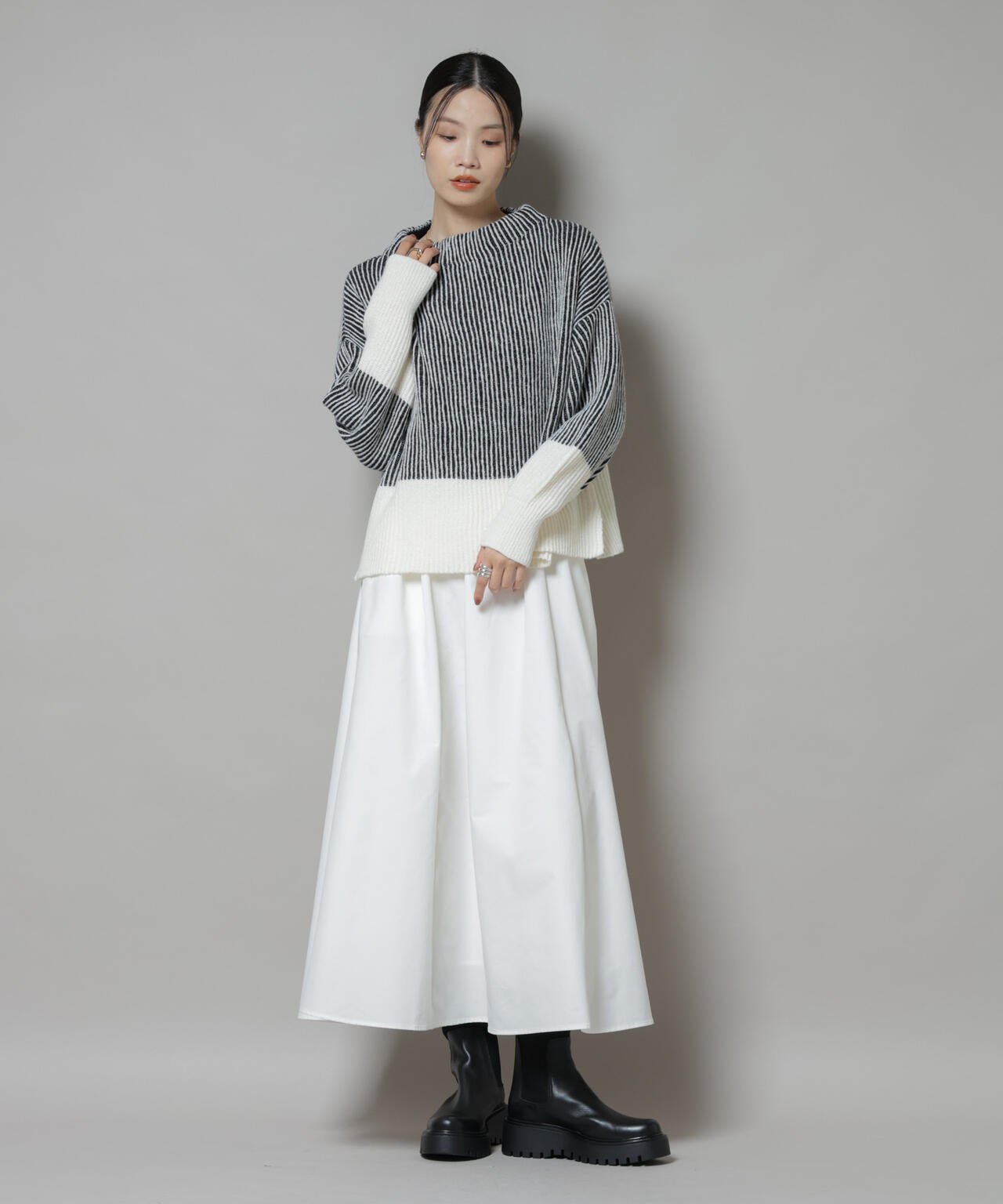 シャドーストライプニットプルオーバー