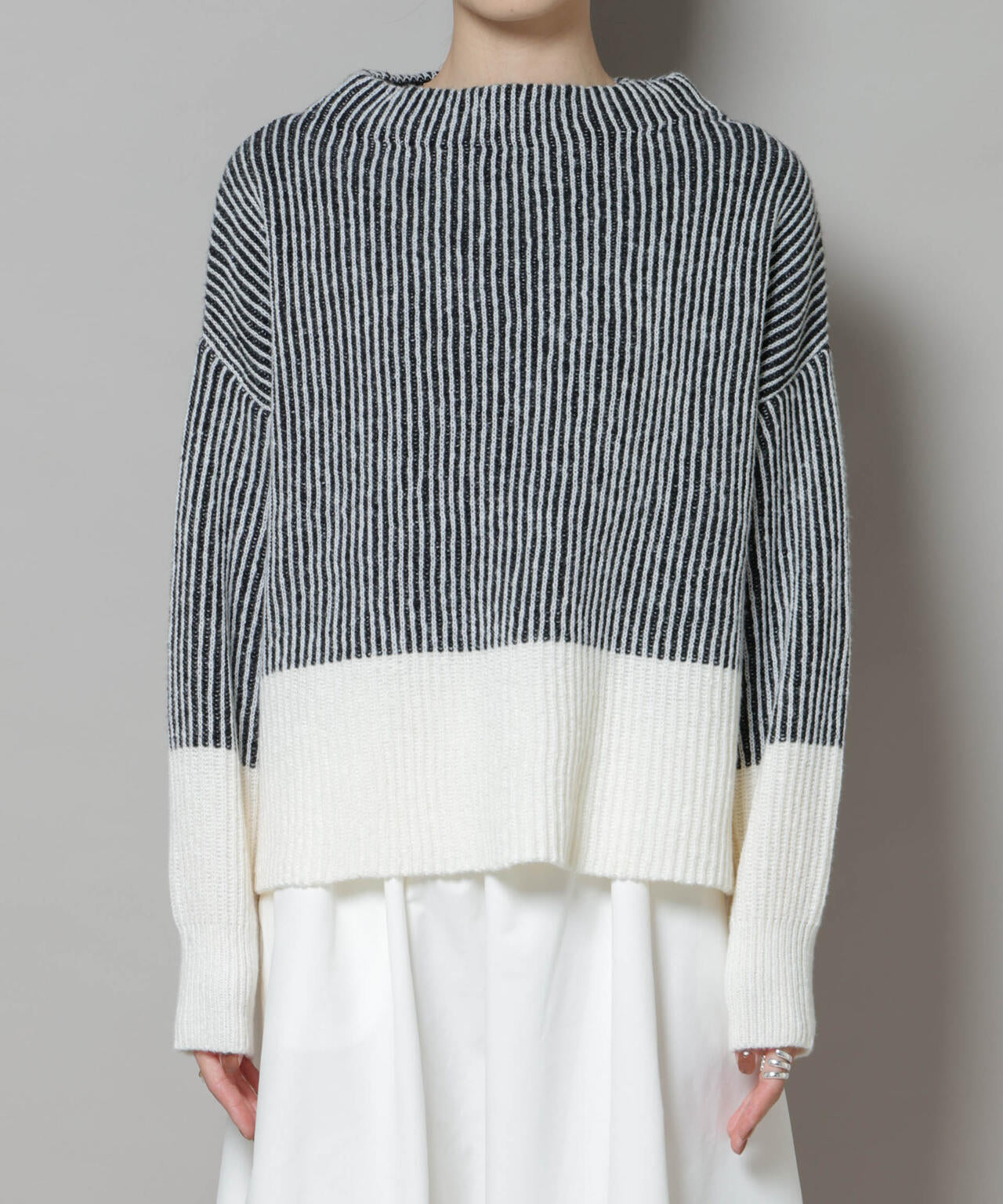 シャドーストライプニットプルオーバー