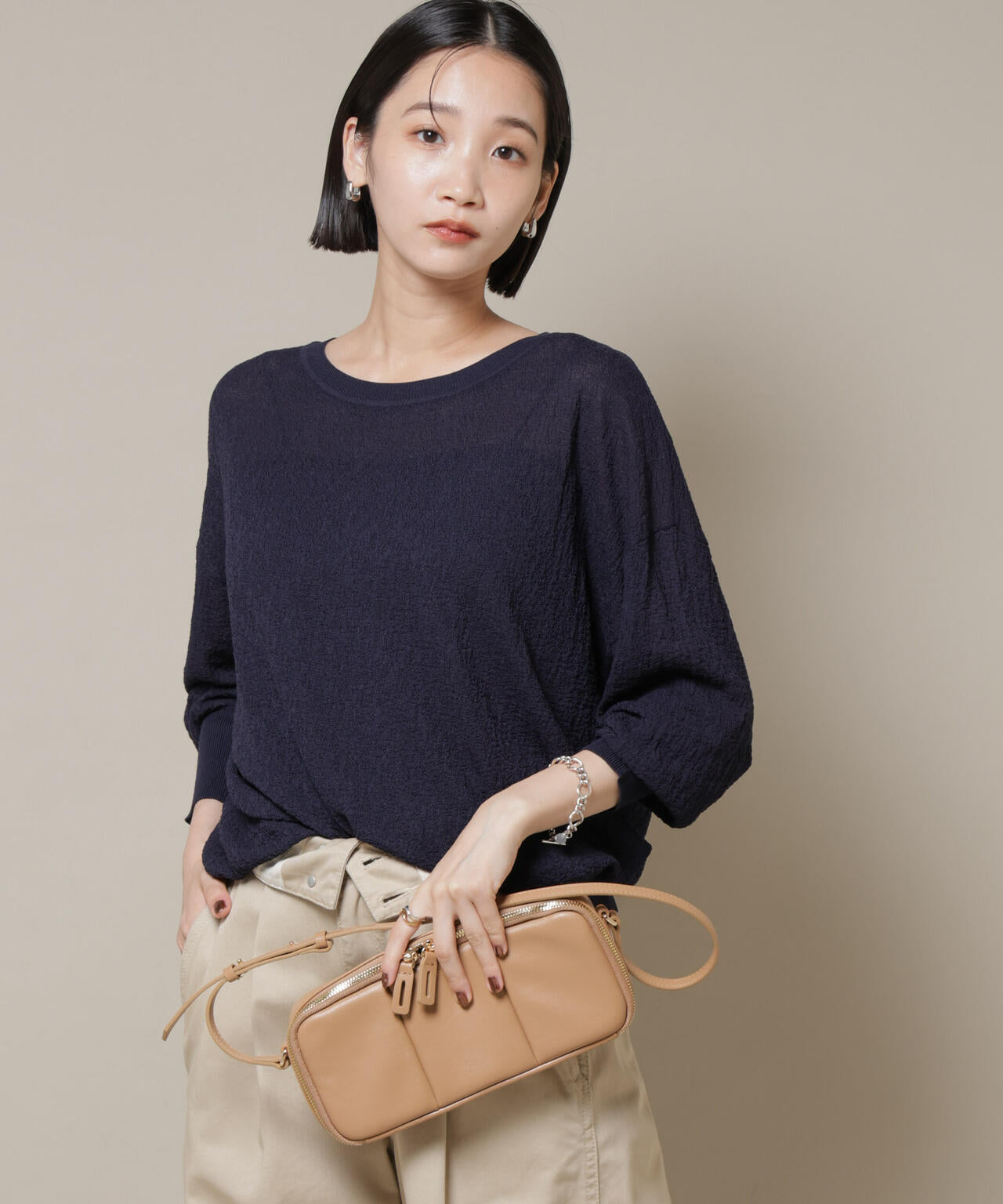 梨地ボートネックワイドシルエットニット