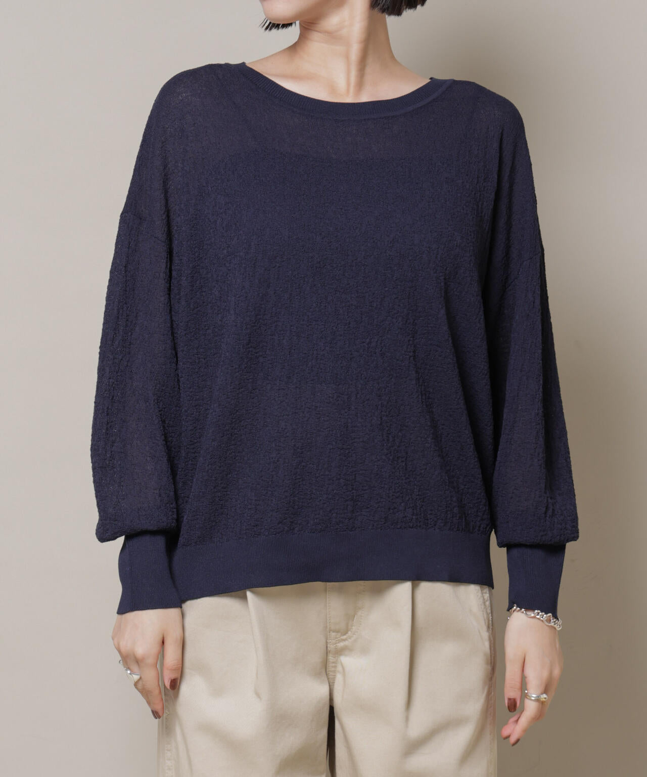 梨地ボートネックワイドシルエットニット