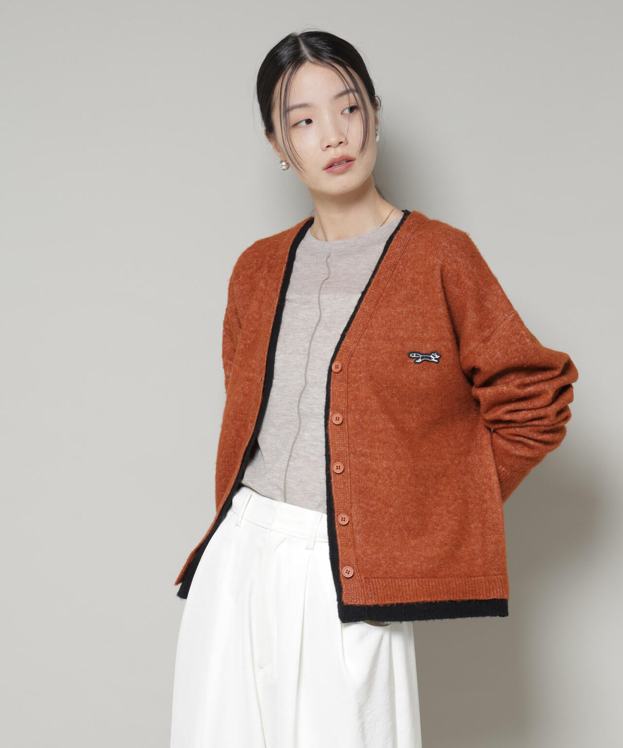 【新品未着用】2022年　FOXEY カーディガン【新品美品】 PENNEYS別注TheFOXバイカラーVネックカーディガン | NANO universe