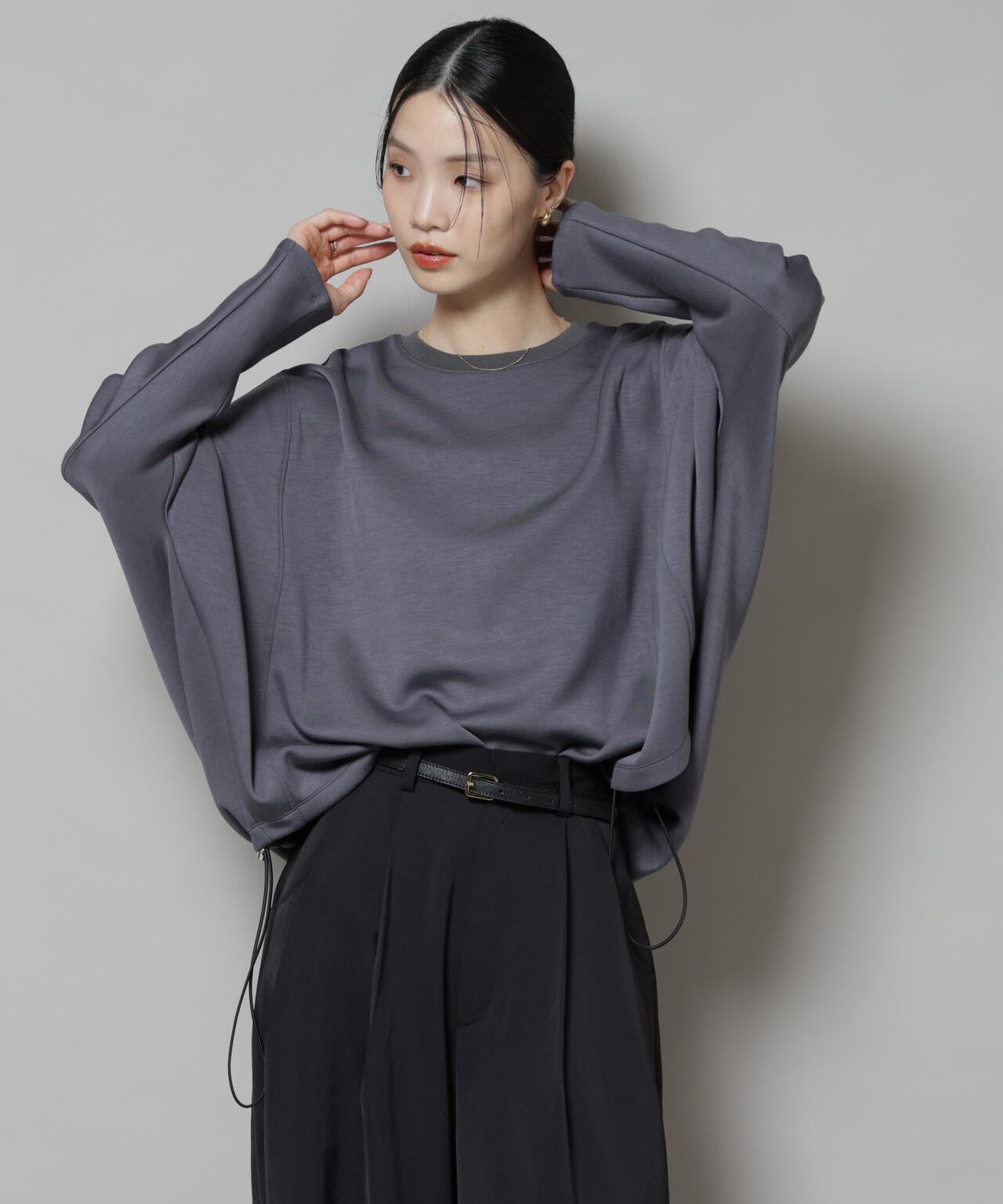 ドルマンスリーブバックドロストヘムカットプルオーバー