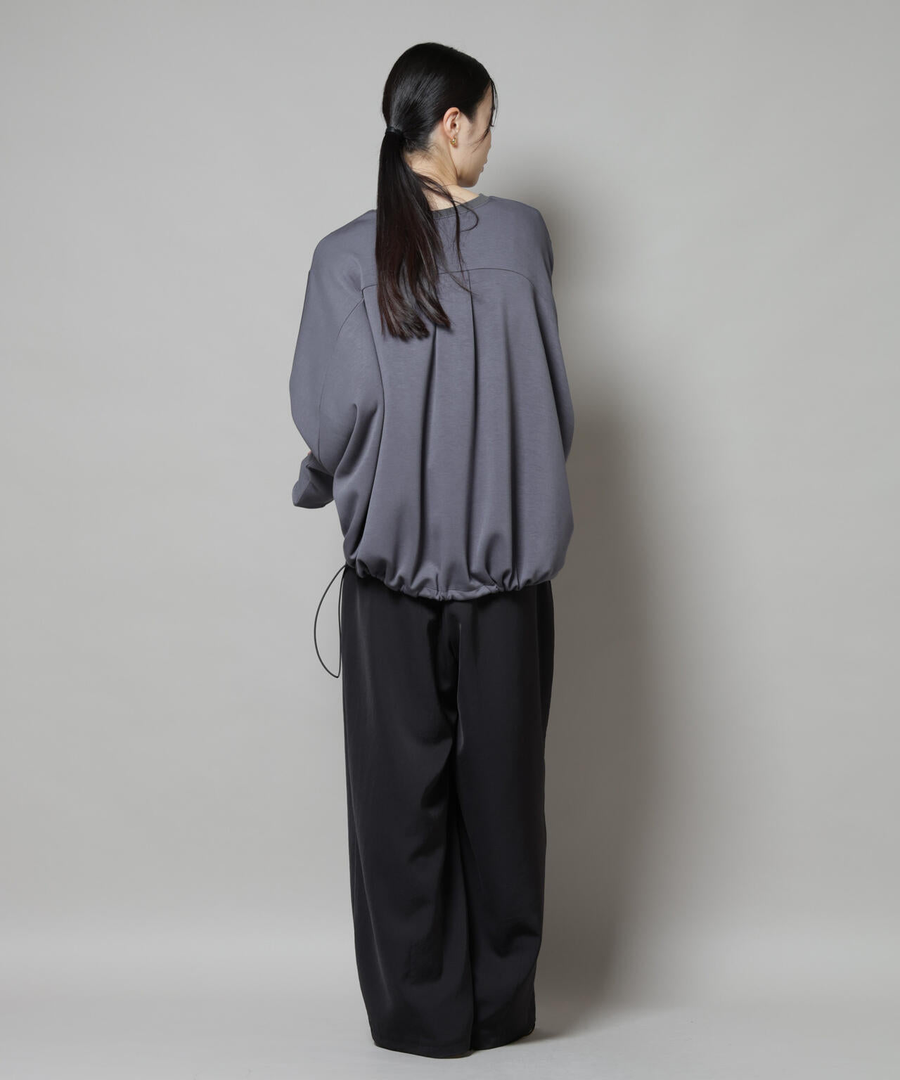 ドルマンスリーブバックドロストヘムカットプルオーバー