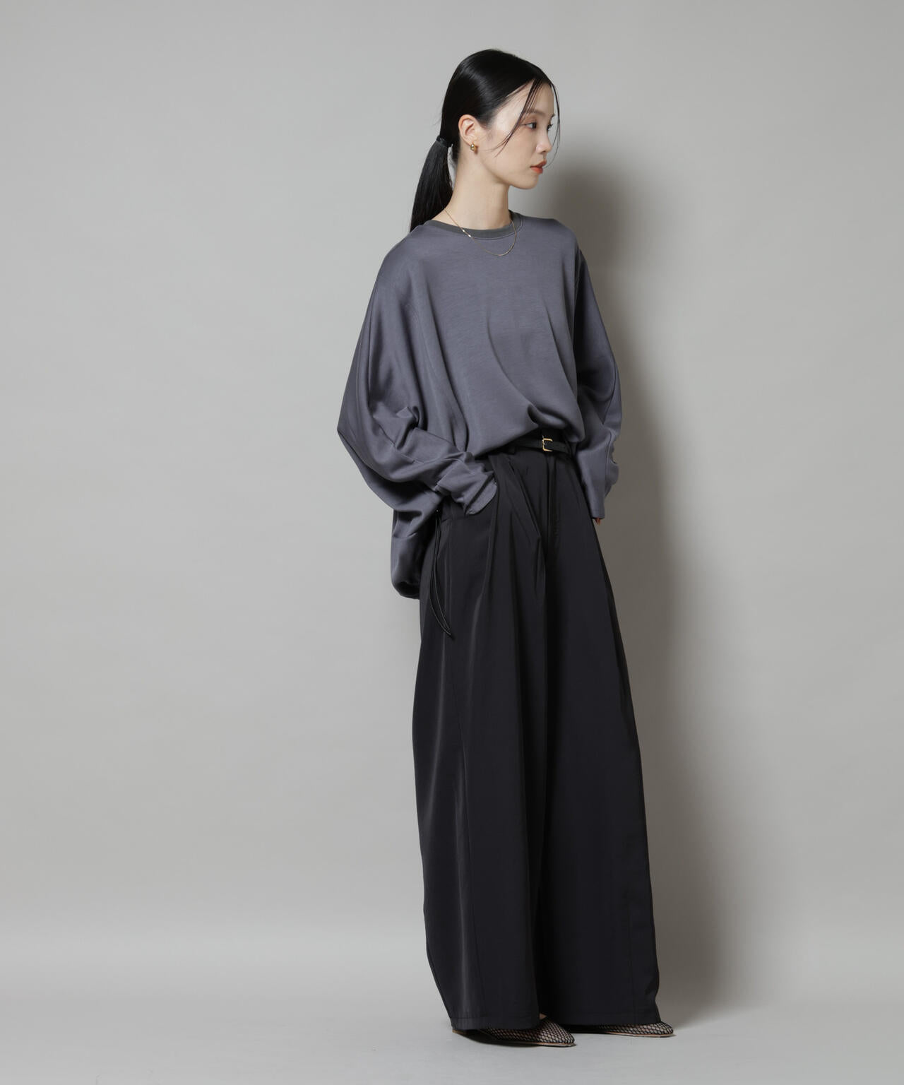 ドルマンスリーブバックドロストヘムカットプルオーバー