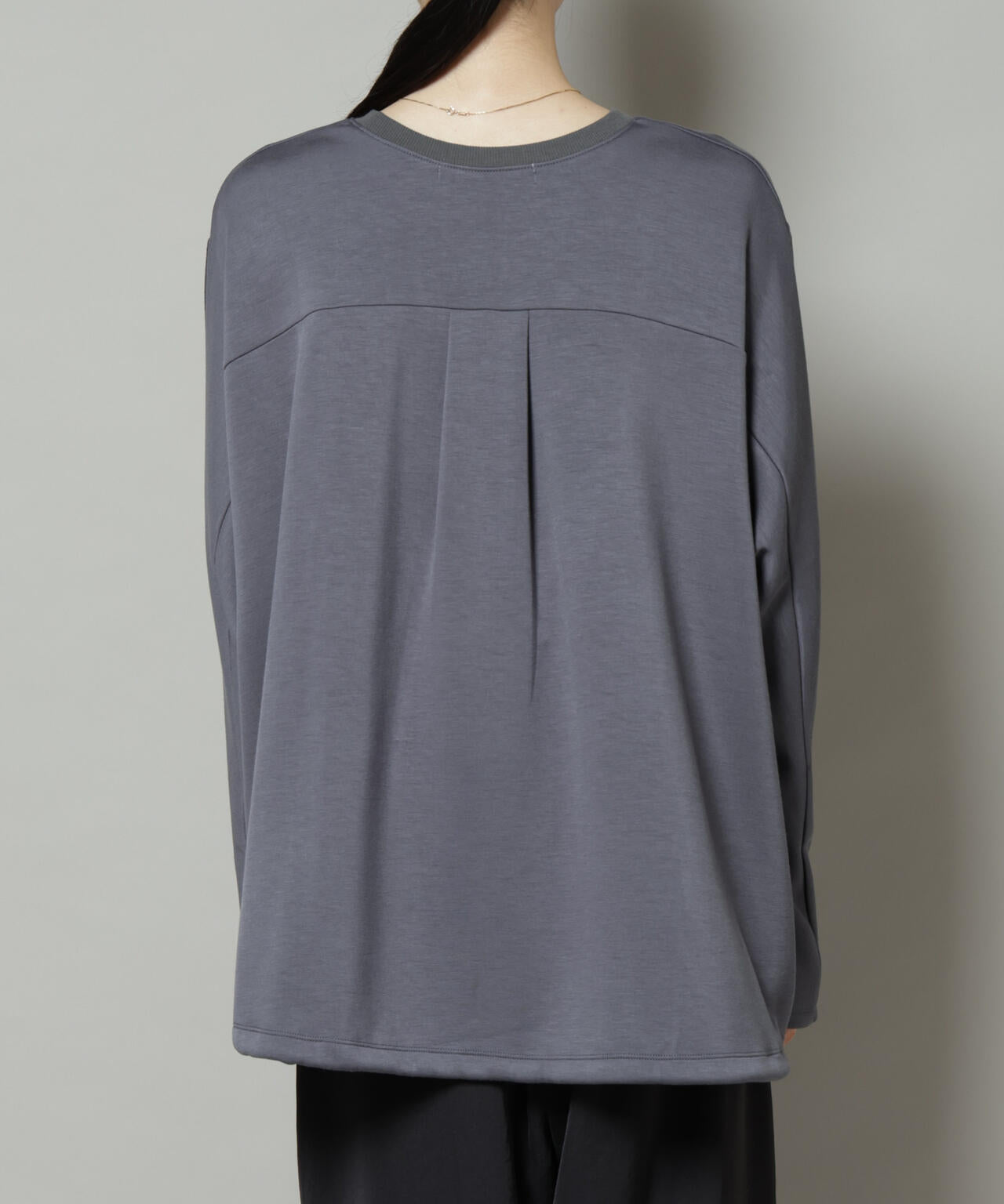 ドルマンスリーブバックドロストヘムカットプルオーバー