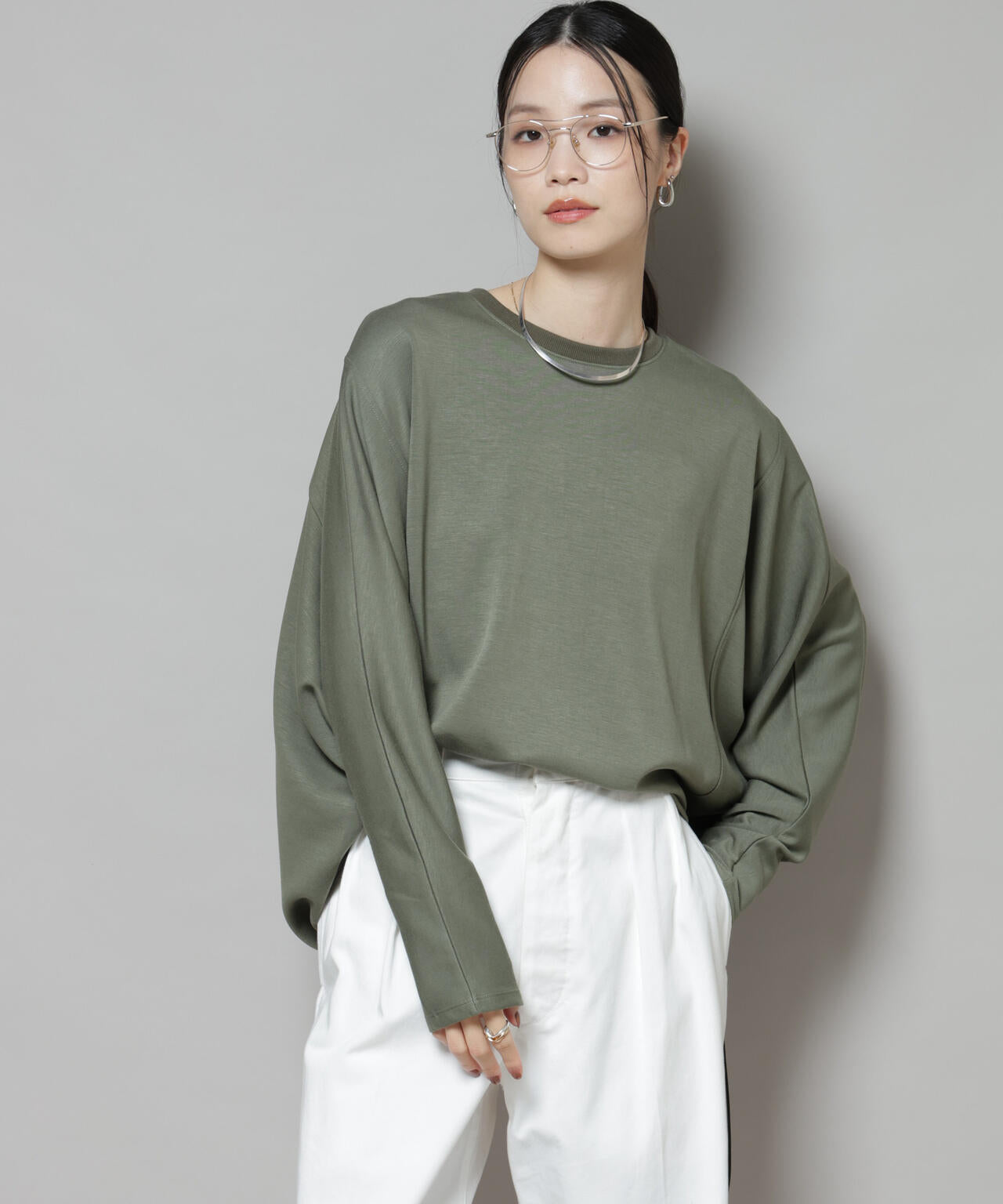 ドルマンスリーブバックドロストヘムカットプルオーバー