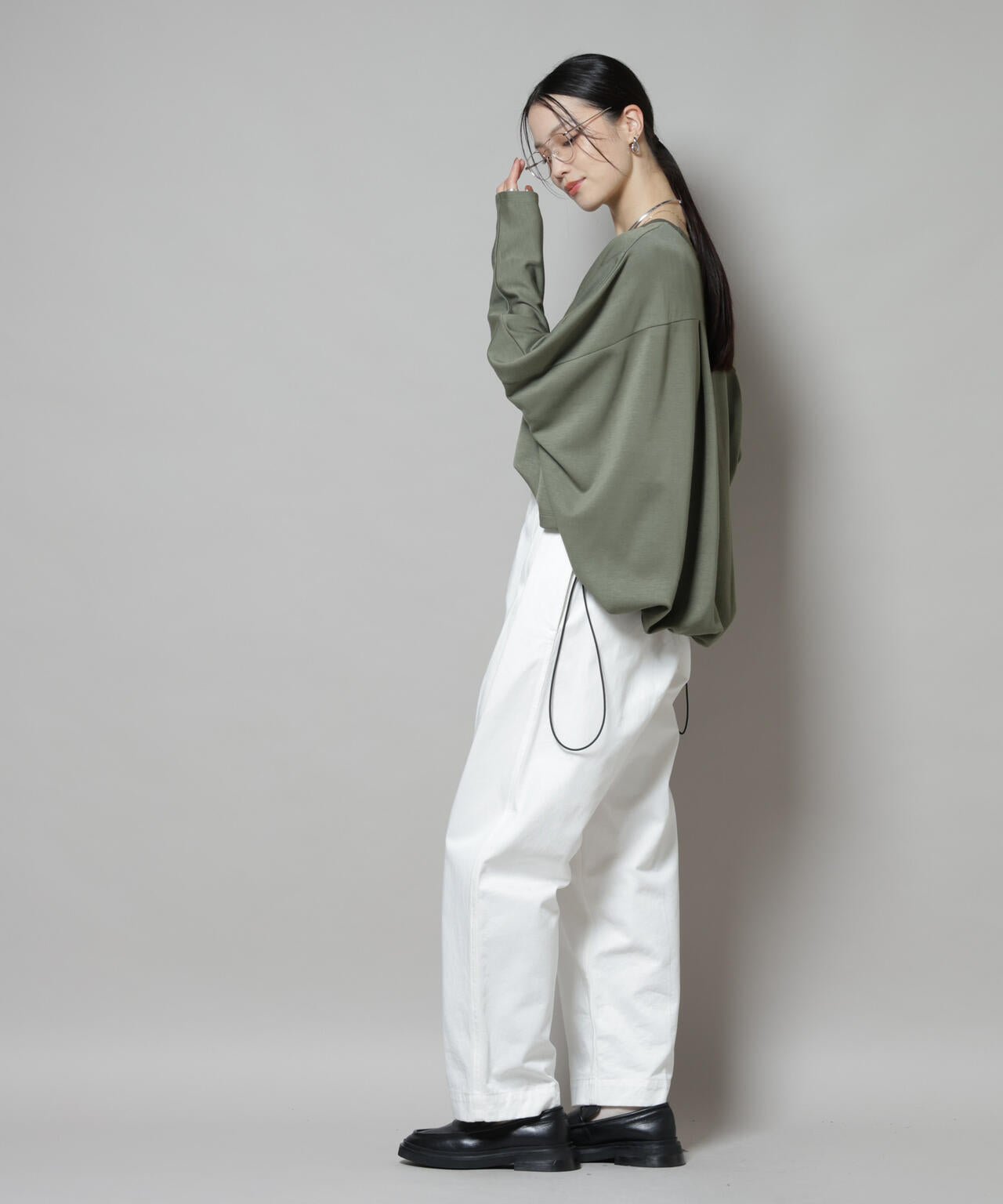 ドルマンスリーブバックドロストヘムカットプルオーバー