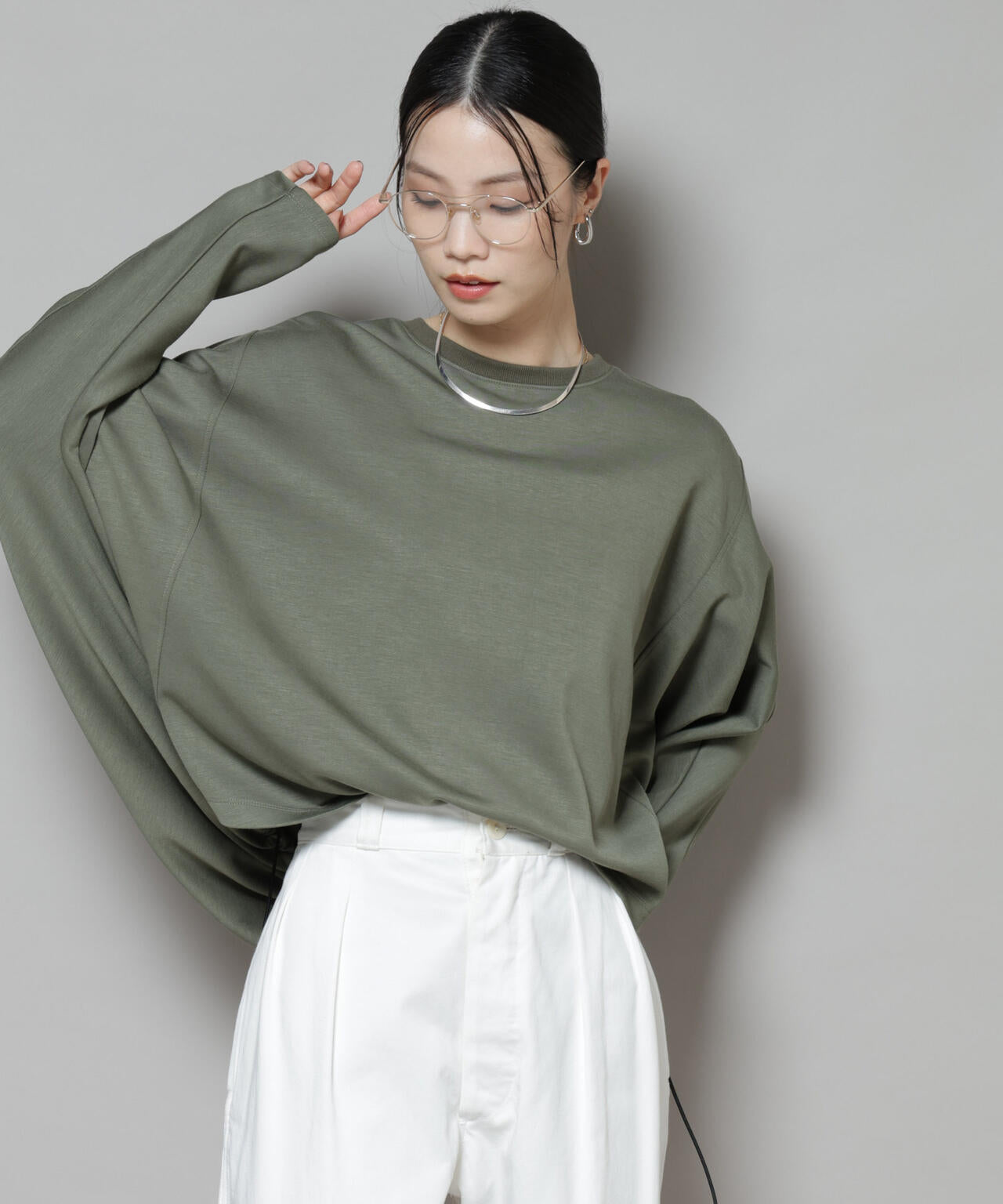 ドルマンスリーブバックドロストヘムカットプルオーバー