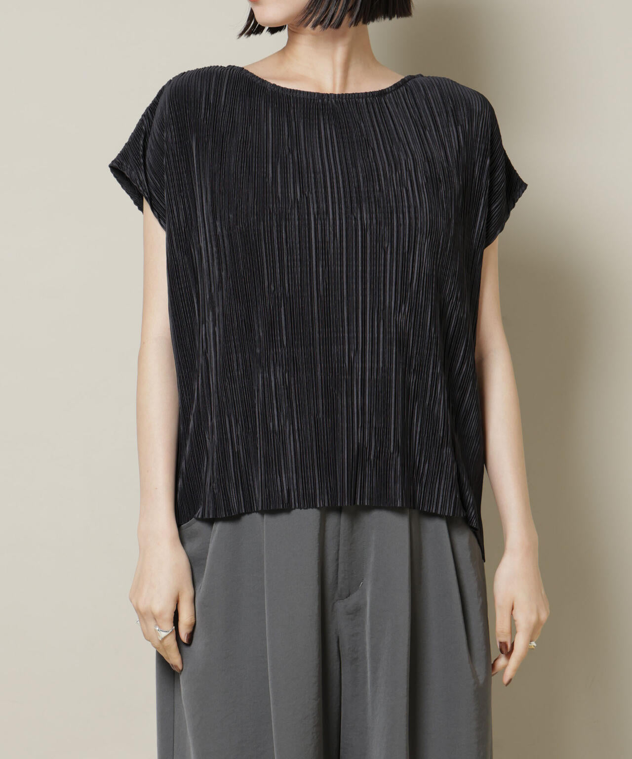 ランダムプリーツカットフレンチスリーブトップス(セットアップ可)