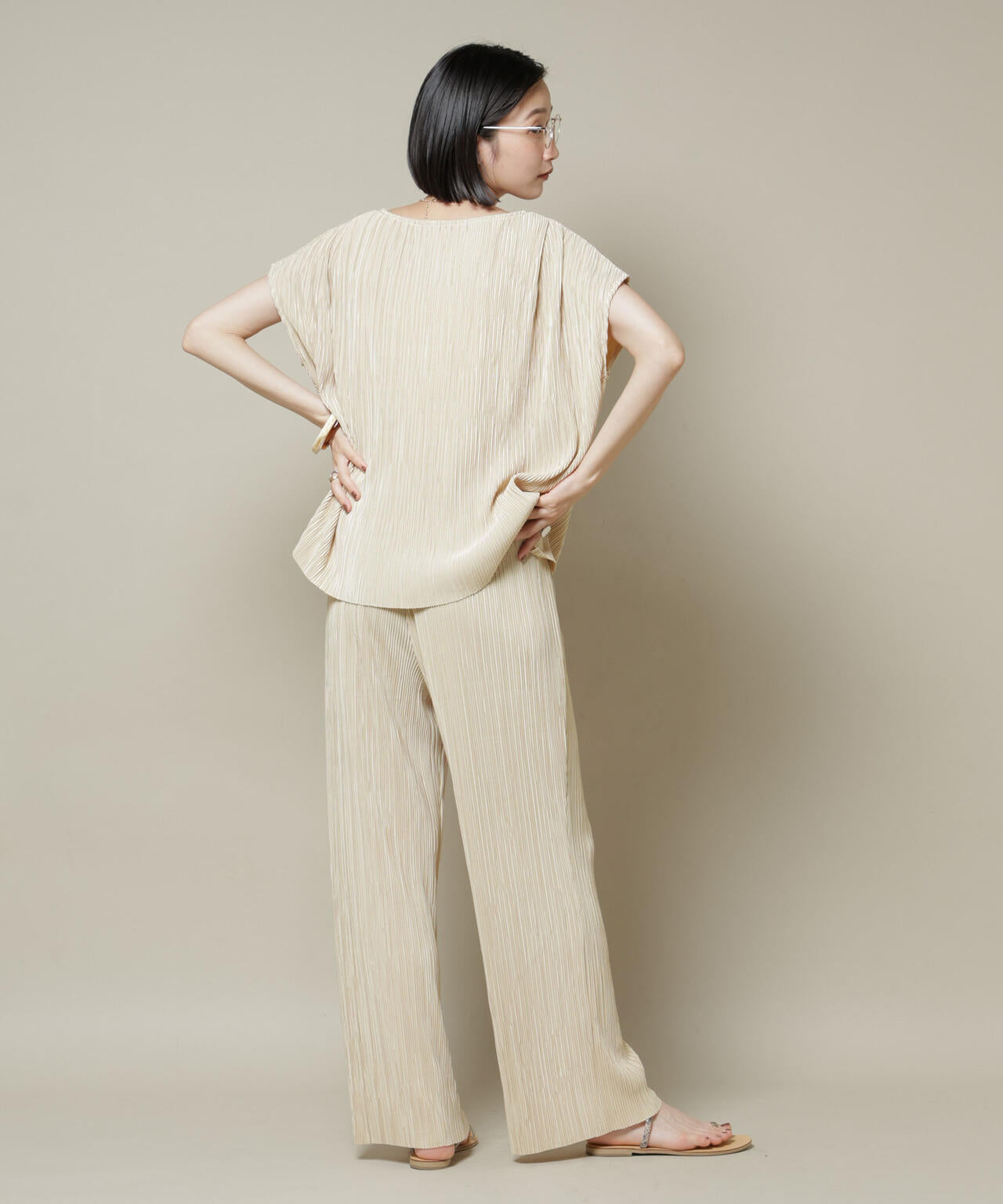 ランダムプリーツカットセミワイドパンツ(セットアップ可)