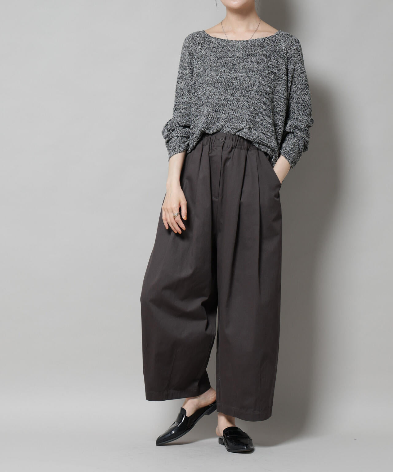 タックコクーンチノパンツ | NANO universe（ナノ・ユニバース