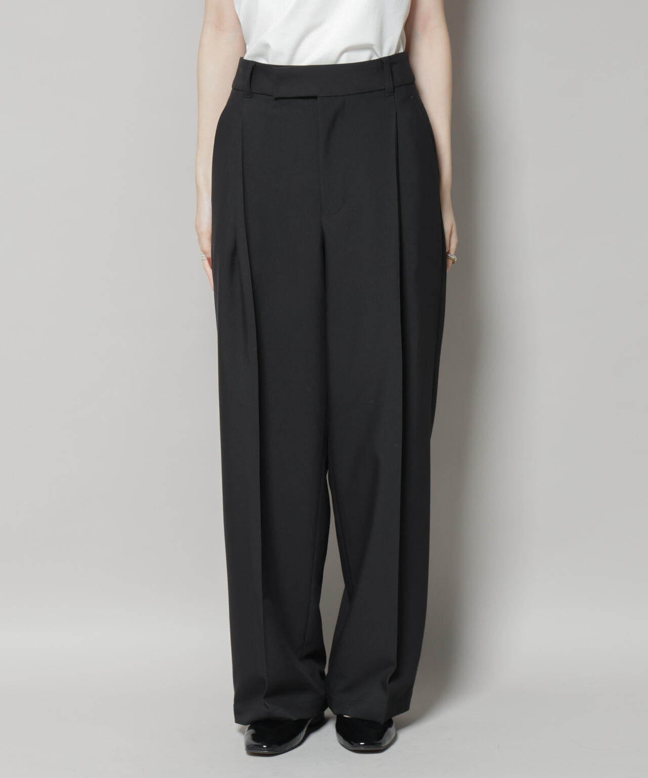 ワンタックセンタープレスストレートパンツ(セットアップ可)