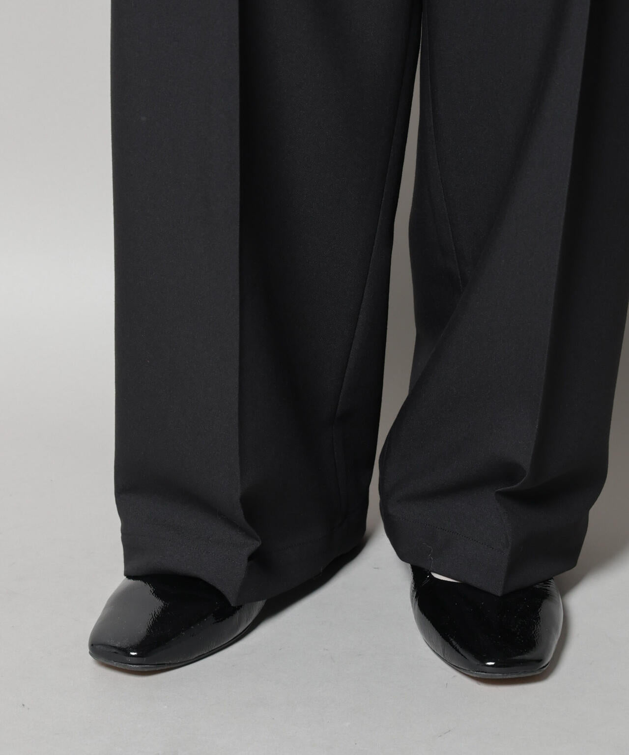 ワンタックセンタープレスストレートパンツ(セットアップ可)