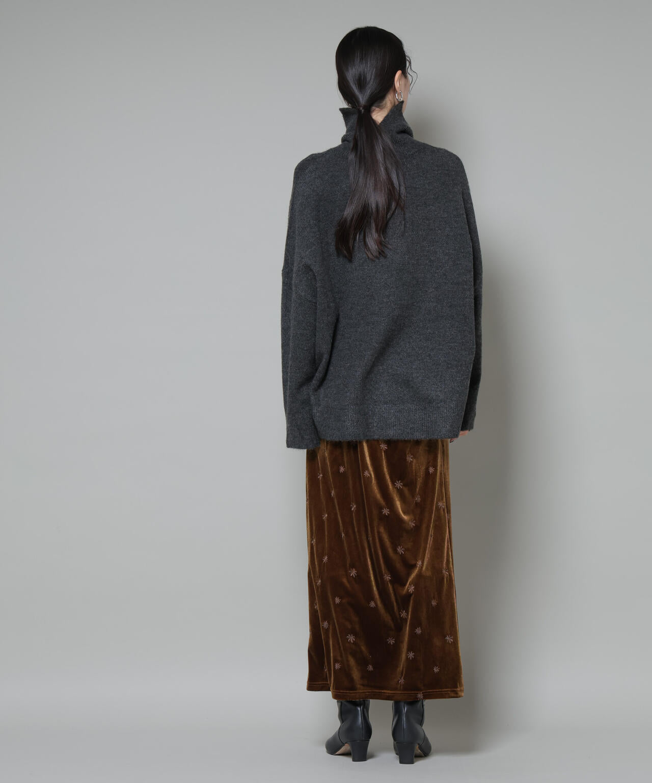 UN3D. 24年製 VELOUR KNIT SK ベロア ニット スカート UN3D. 24年製 VELOUR KNIT SK ベロア ニット スカート