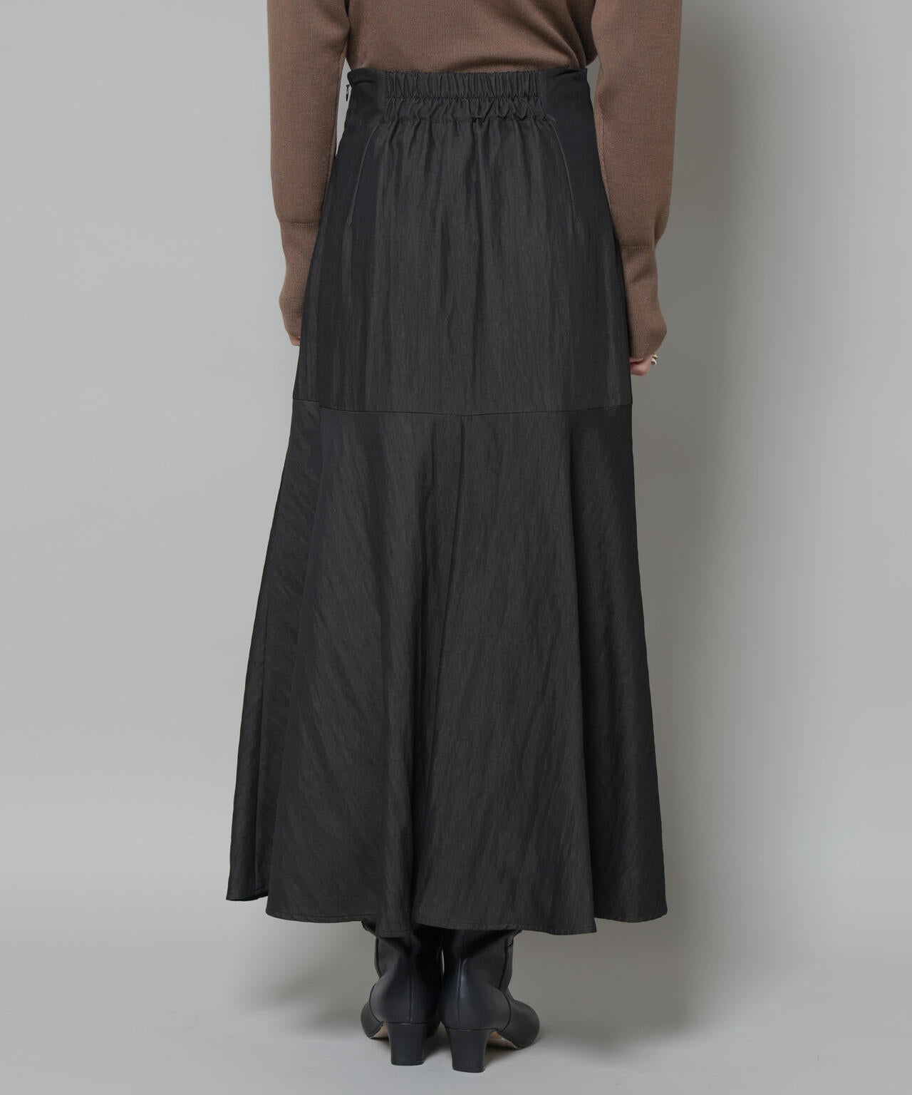 切り替え裾フレアスカート