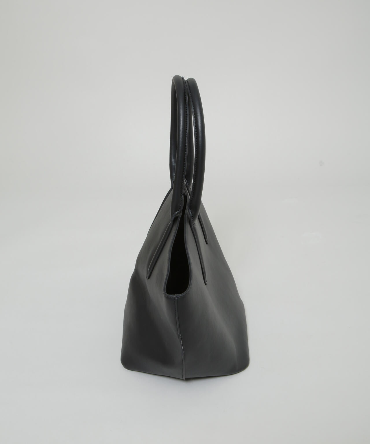 ラウンドシンプルトートバッグ