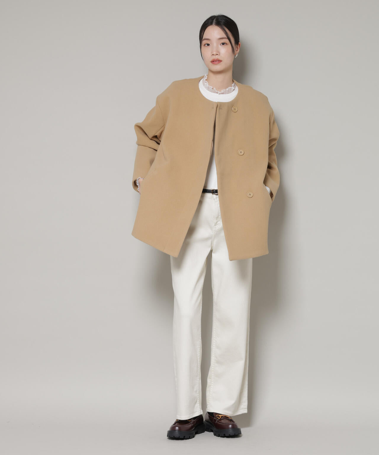 ノーカラーミドルコート