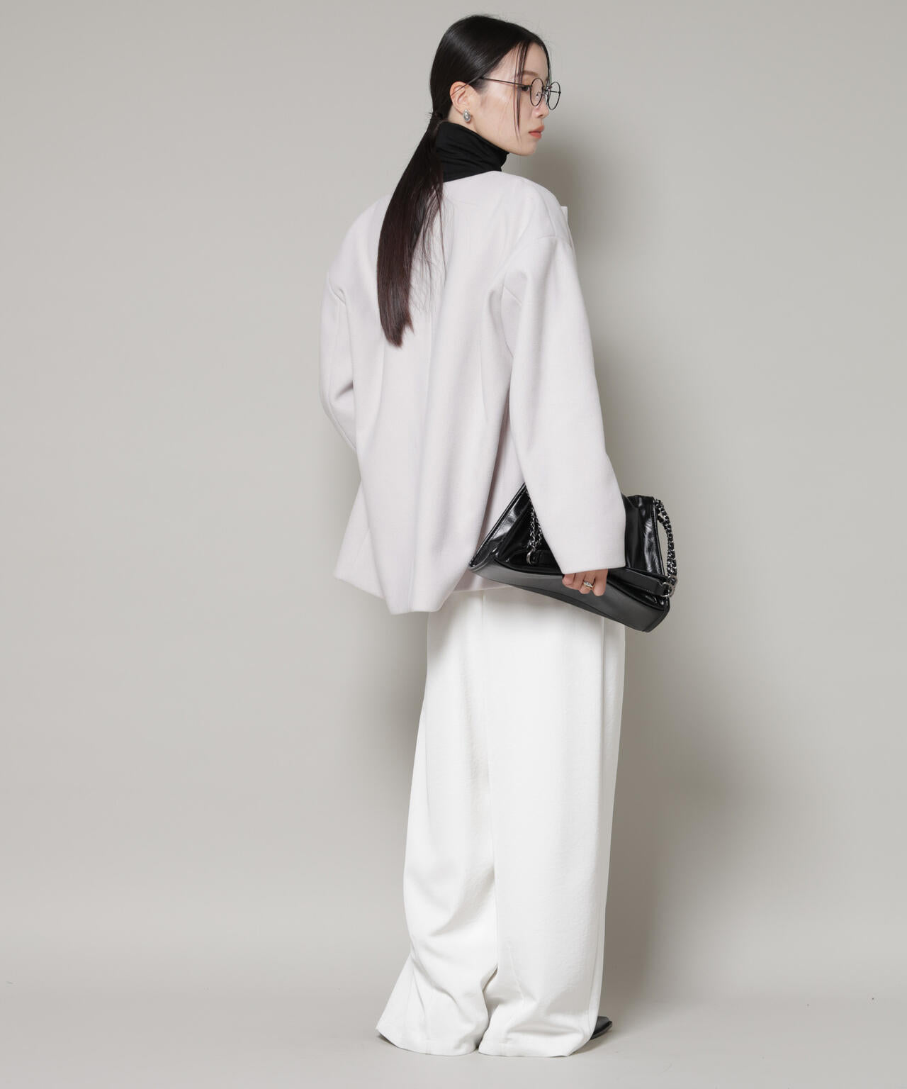 ノーカラーミドルコート