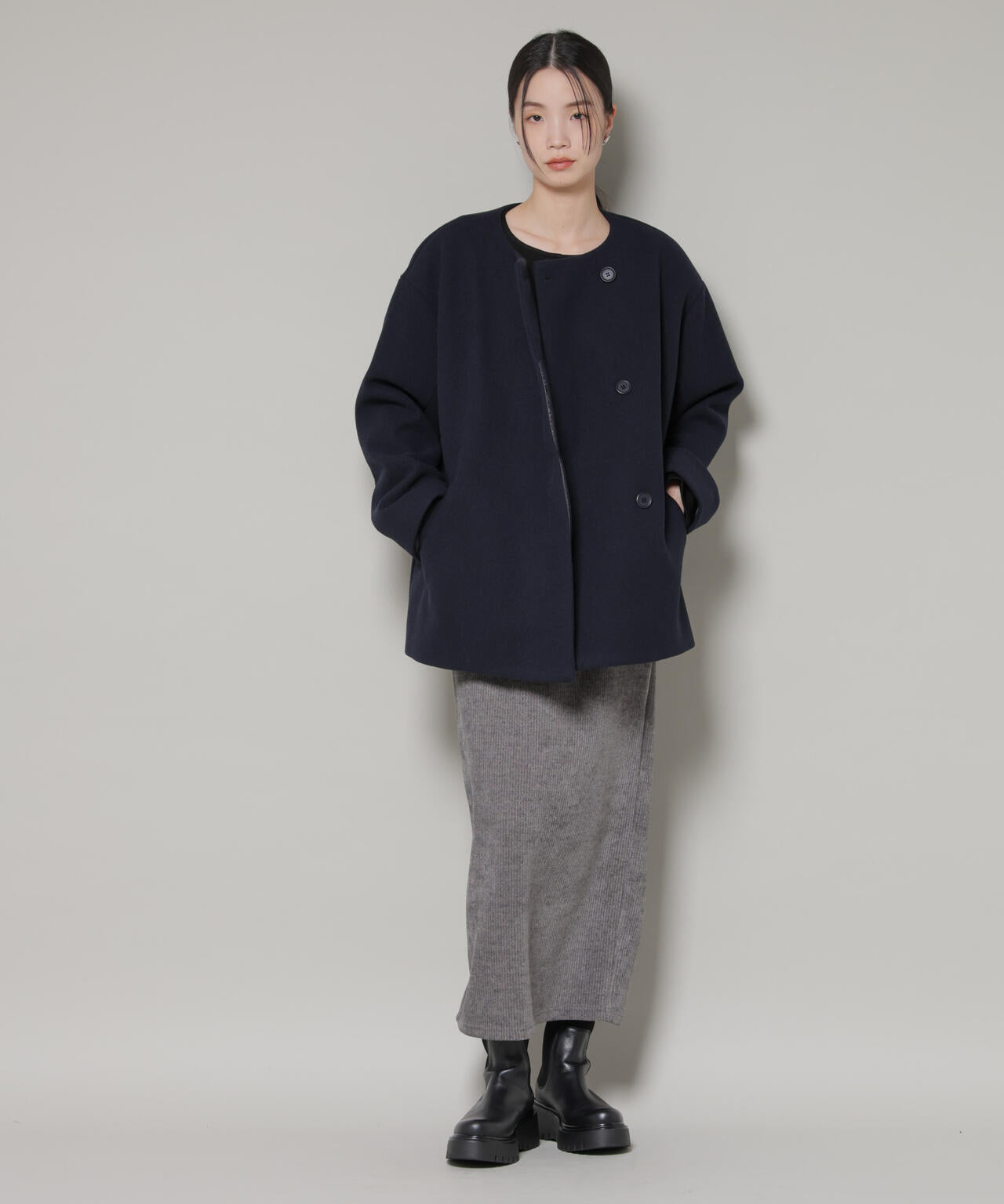 ノーカラーミドルコート