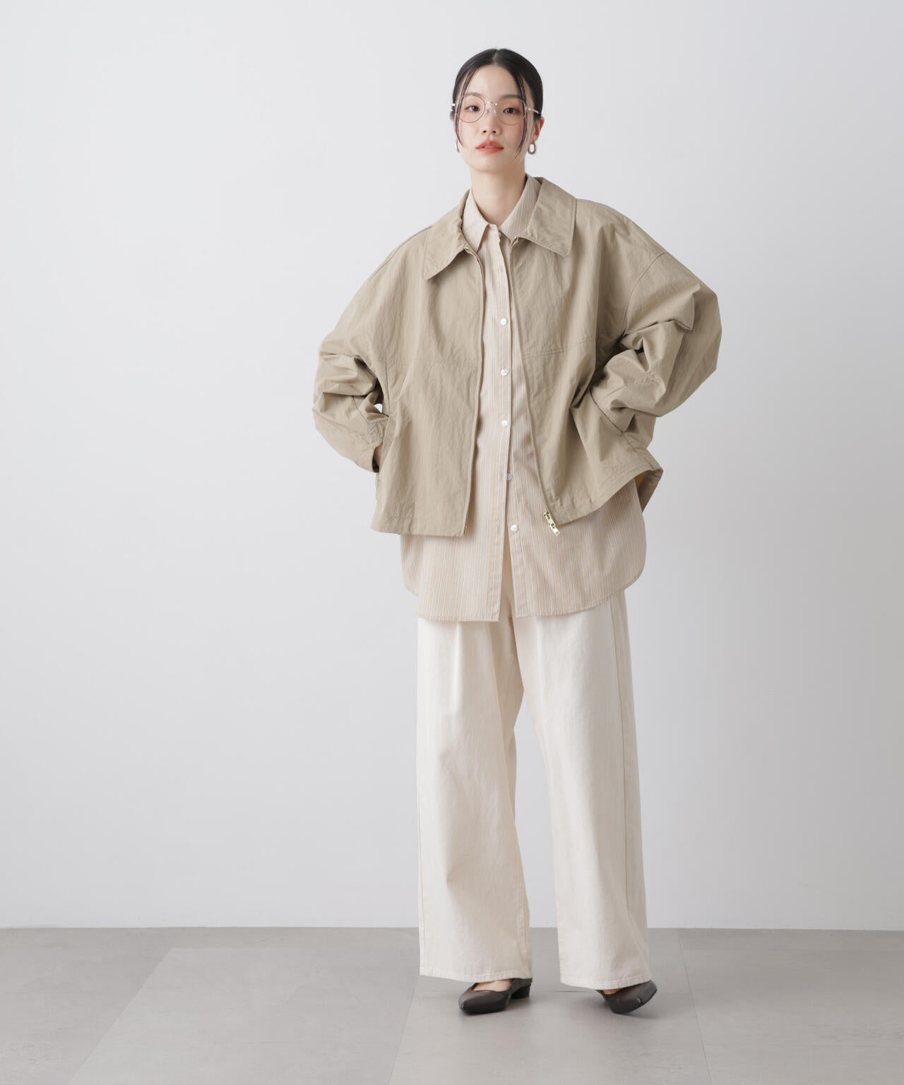 【新品】roughlow コクーンブルゾン ベージュ 完売品 追加》撥水【SPENSIERATO】クルーネックコクーンブルゾン（その他