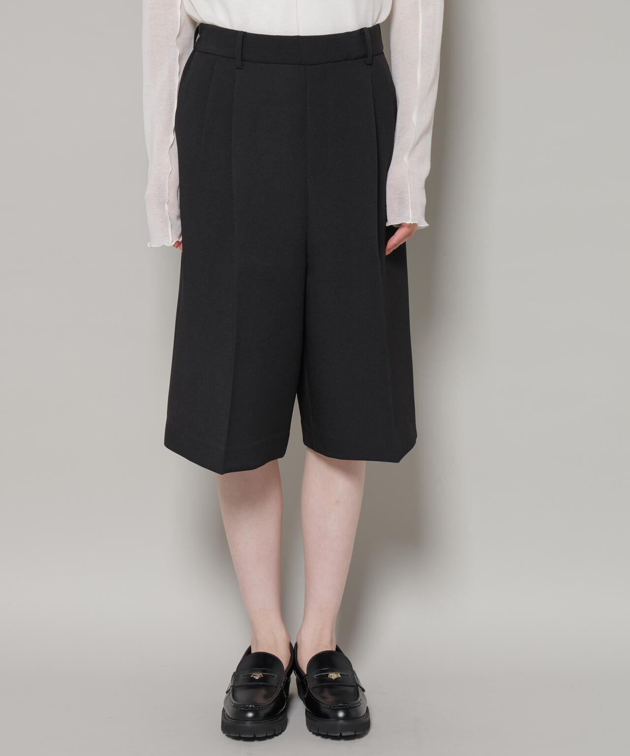 Vネックベスト×ハーフパンツ セットアップ