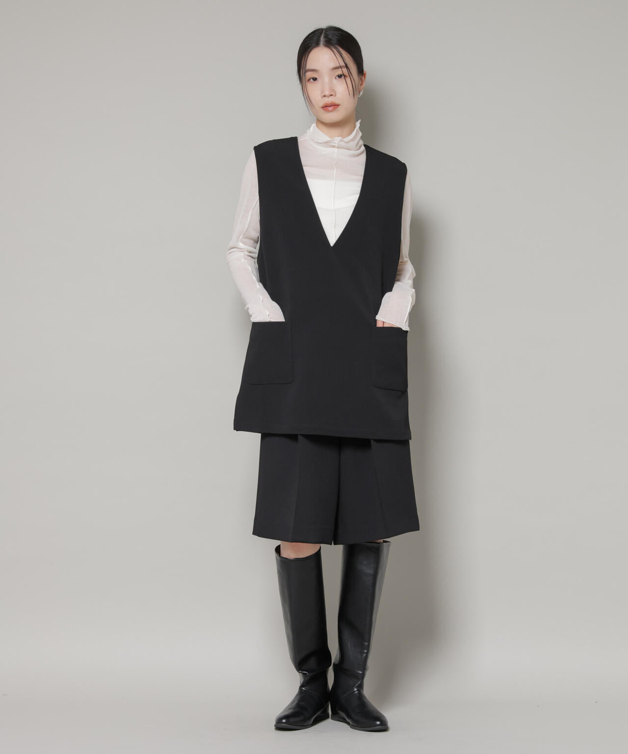 ★KOSHINO HIROKO 黒ベージュ、ドット Vネック セットアップ Vネックベスト×ハーフパンツ セットアップ | NANO universe（ナノ