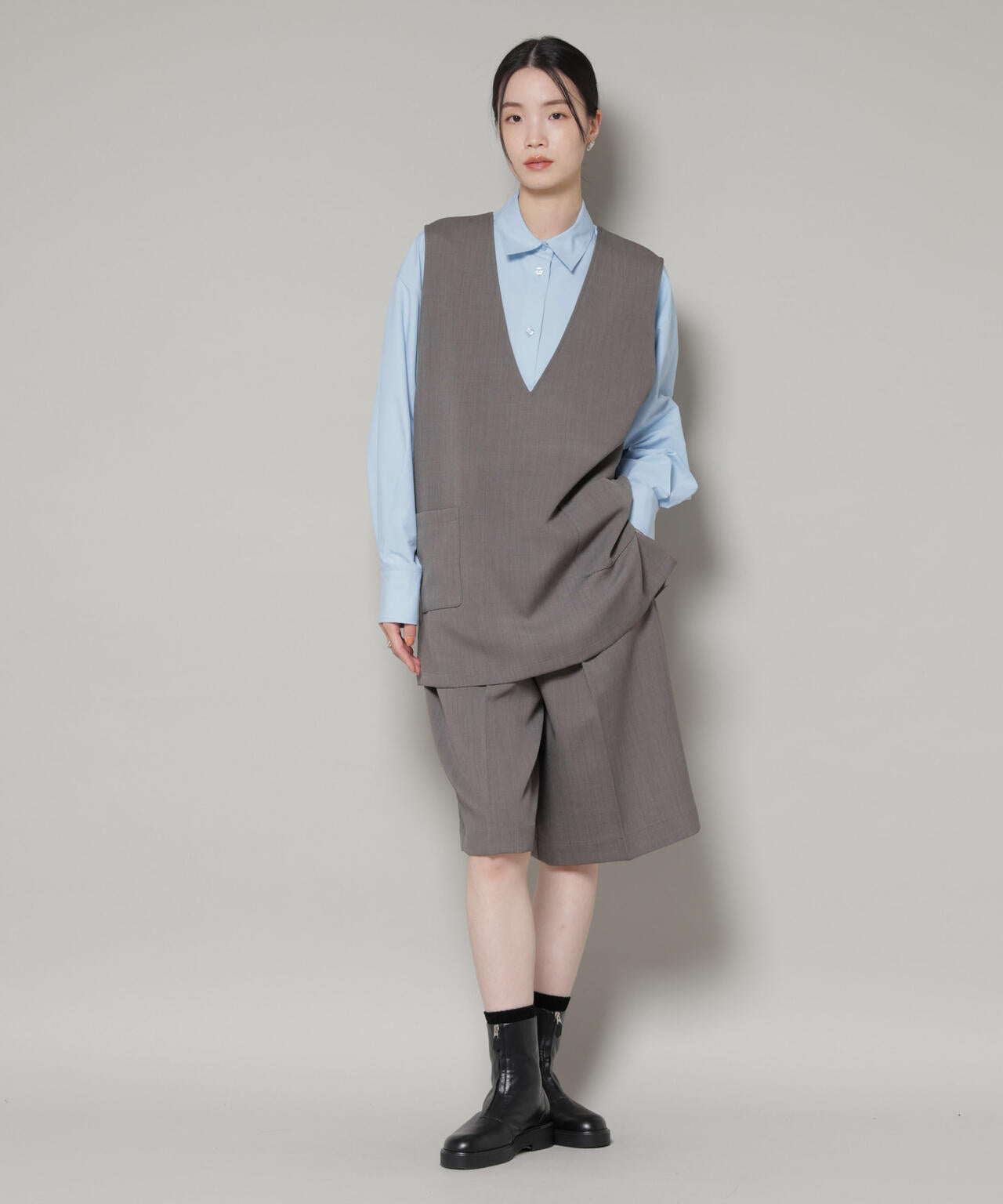 Vネックベスト×ハーフパンツ セットアップ