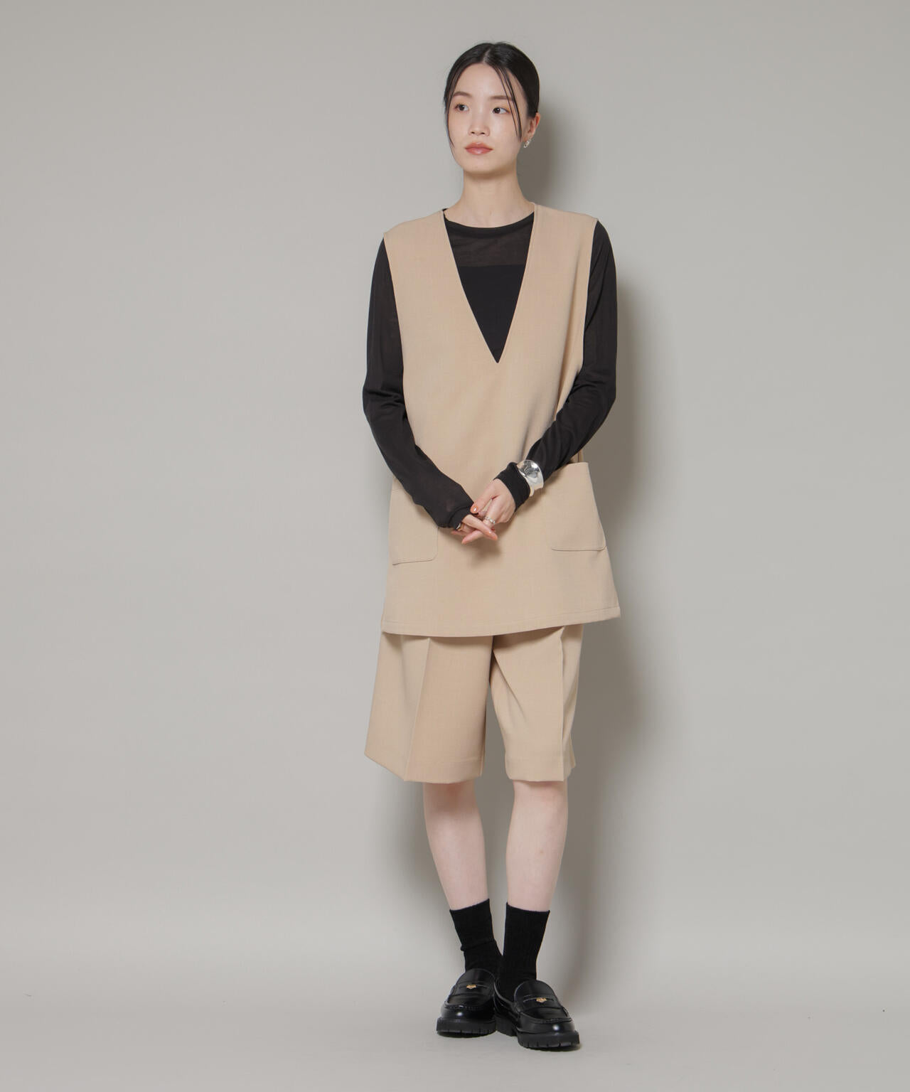 Vネックベスト×ハーフパンツ セットアップ