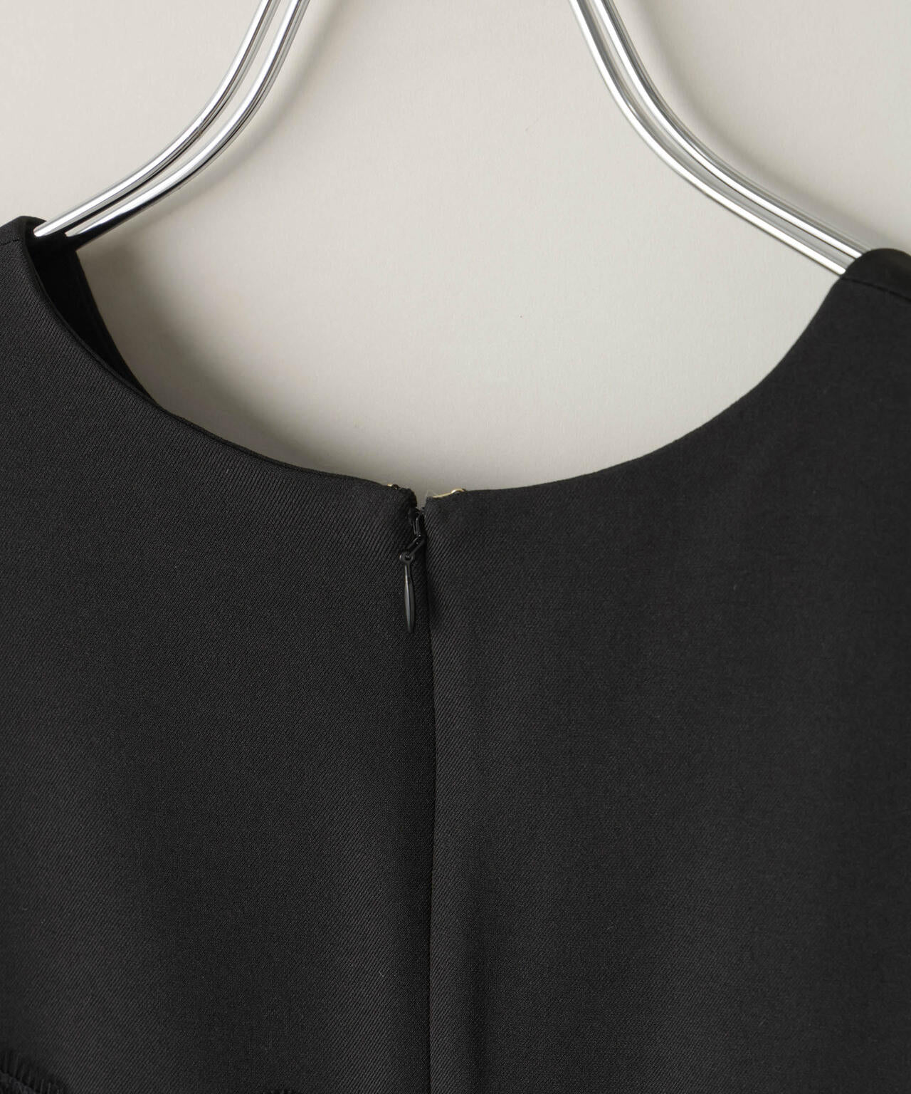 レース切り替えノースリーブワンピース