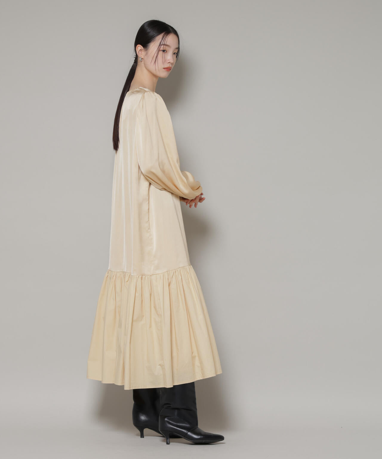 異素材切り替えギャザーサテンワンピース | NANO universe（ナノ