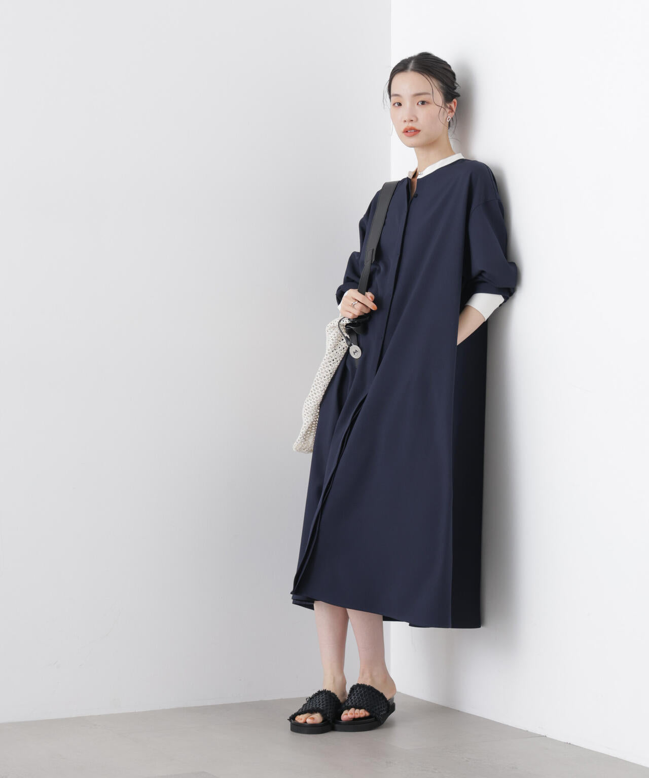 バイカラーフレアスタンドカラーワンピース